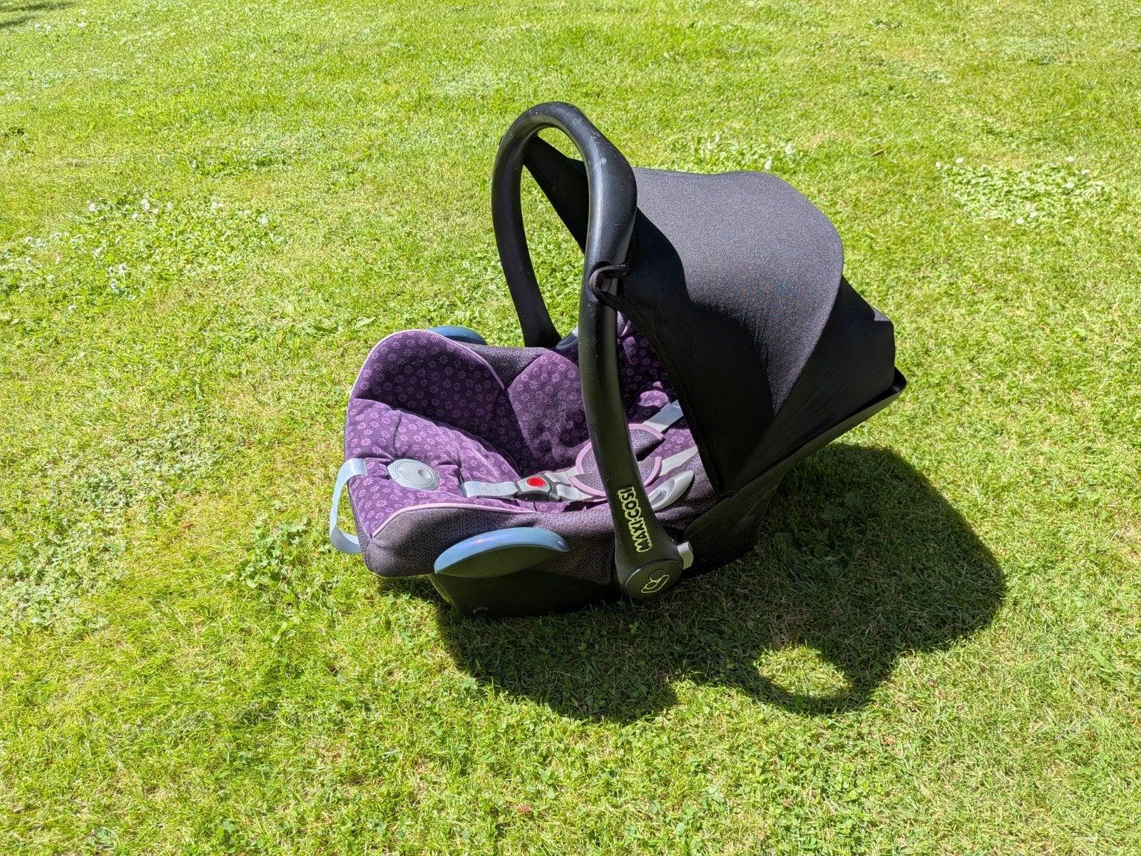 Maxi cosi paars, Kinderen en Baby's, Autostoeltjes, Ophalen, Autogordel, Zo goed als nieuw, 0 t/m 13 kg