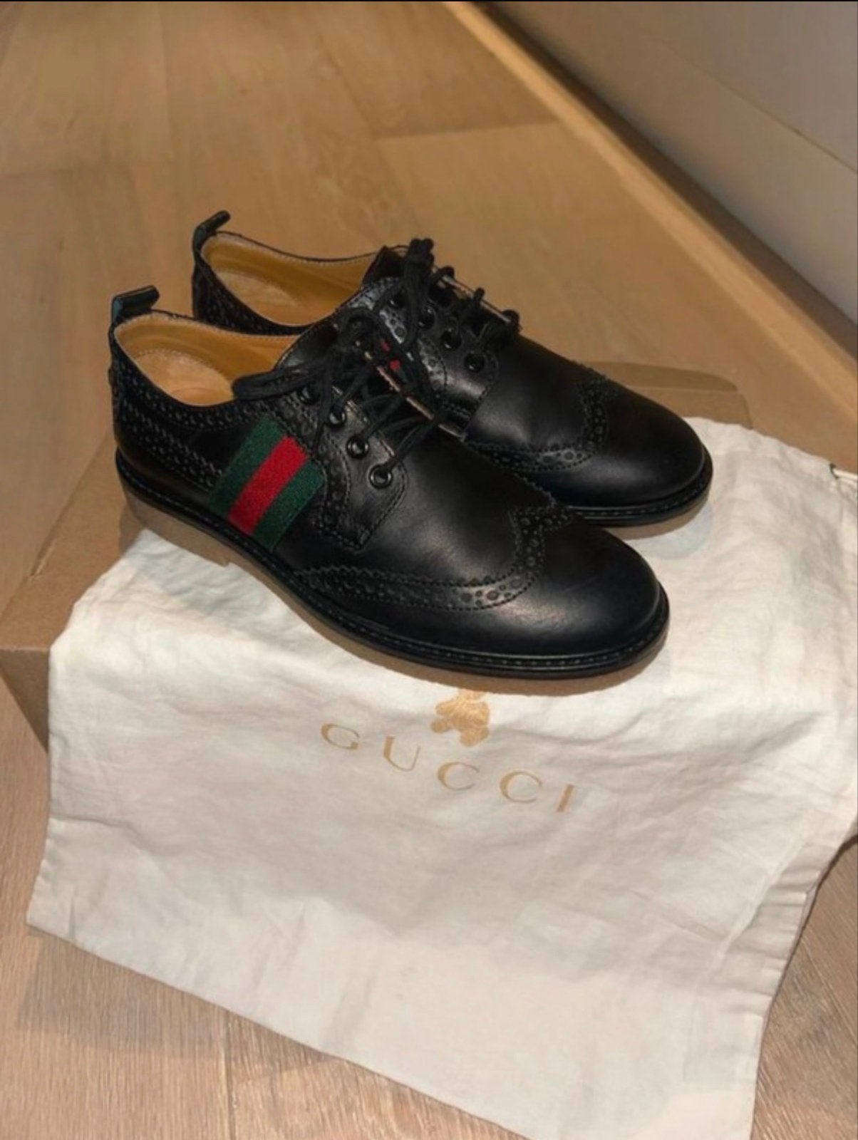 Gucci leren schoenen, maat 32, Ophalen of Verzenden, Zo goed als nieuw, Jongen of Meisje, Schoenen