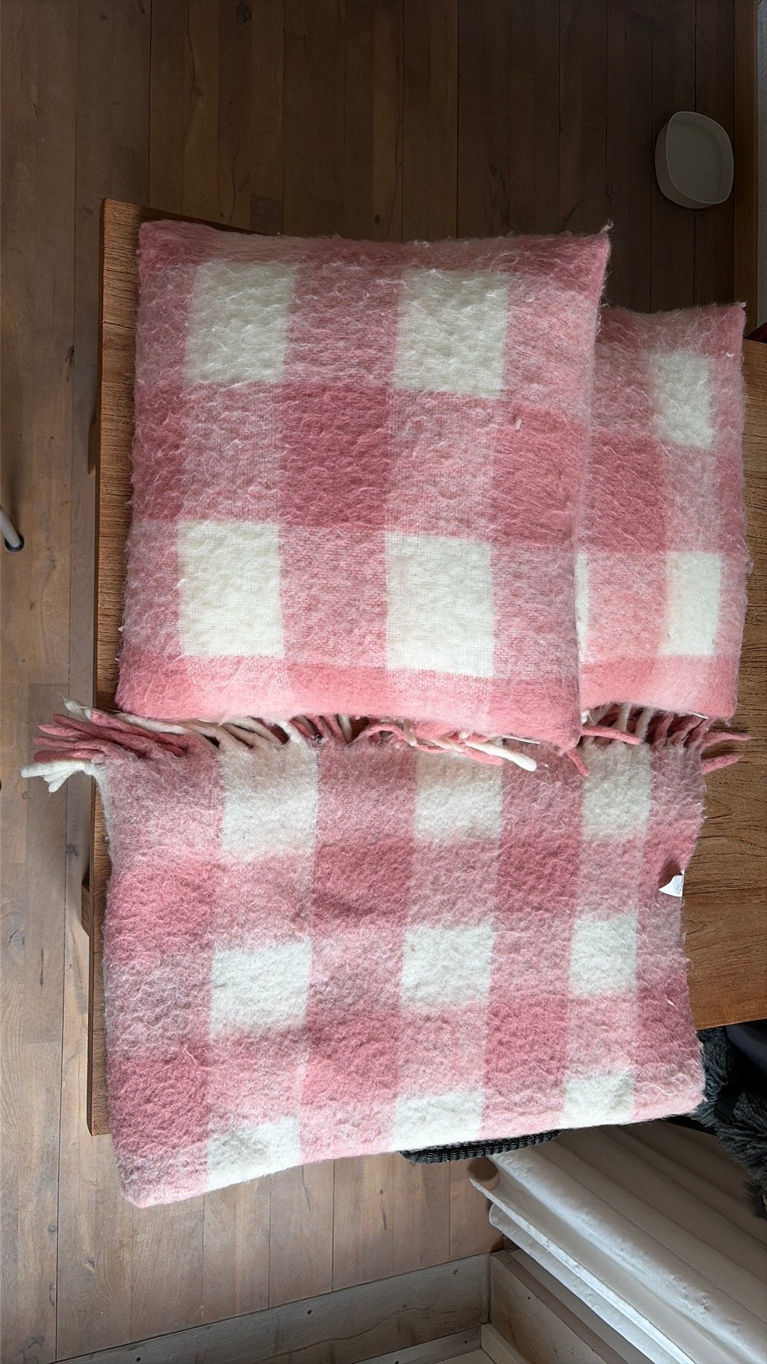 Sissy Boy plaid en 2 kussens, Ophalen, Gebruikt, Inclusief binnenkussen, Vierkant