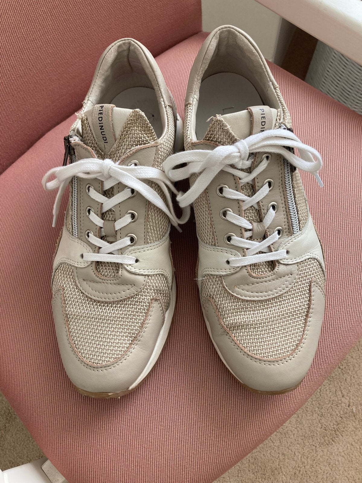 Piedi Nudi Sneakers - Beige/Wit - Maat 40, izgs, Kleding | Dames, Schoenen, Beige, Ophalen of Verzenden, Sneakers of Gympen, Gedragen