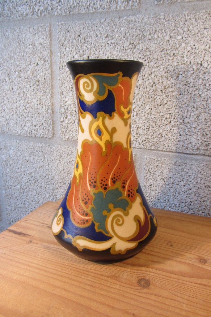Vaas / vaasje (plateel) van Regina, Gouda, Ophalen of Verzenden