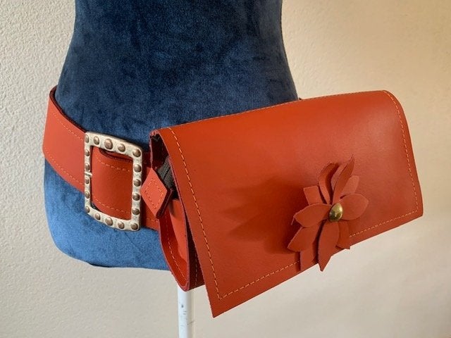 oranje leren heuptasje met riem Oranjefeest, Ophalen of Verzenden, Nieuw, Oranje, Overige typen