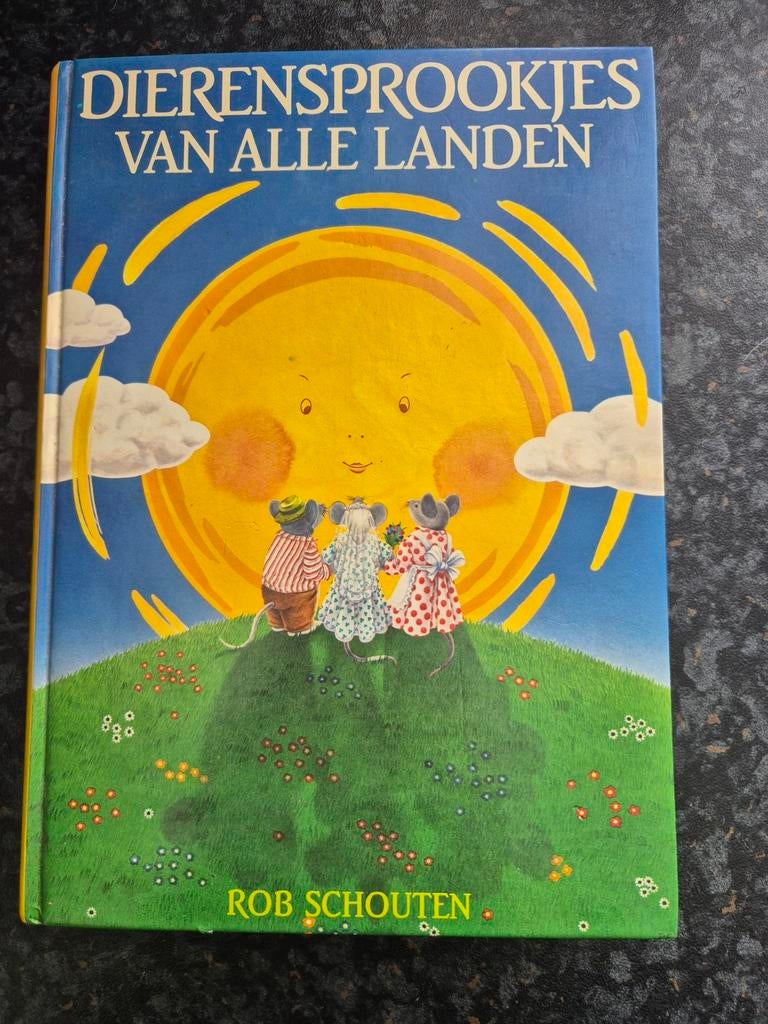 Dierensprookjes van alle landen - Rob Schouten (1985), Boeken, Sprookjes en Fabels, Ophalen of Verzenden, Zo goed als nieuw, Rob Schouten