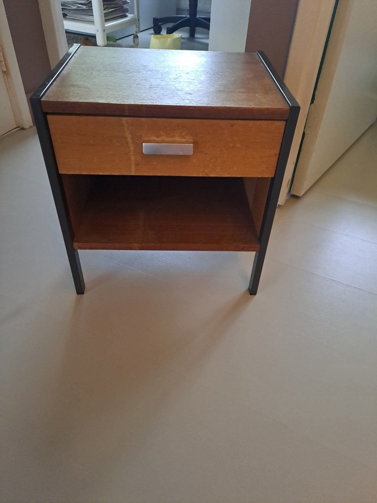 Vintage nachtkastje met lade en open vak, Ophalen