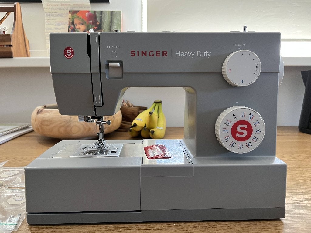 Singer Heavy Duty 4432 Naaimachine + accessoires, Ophalen of Verzenden, Zo goed als nieuw, Naaimachine, Singer