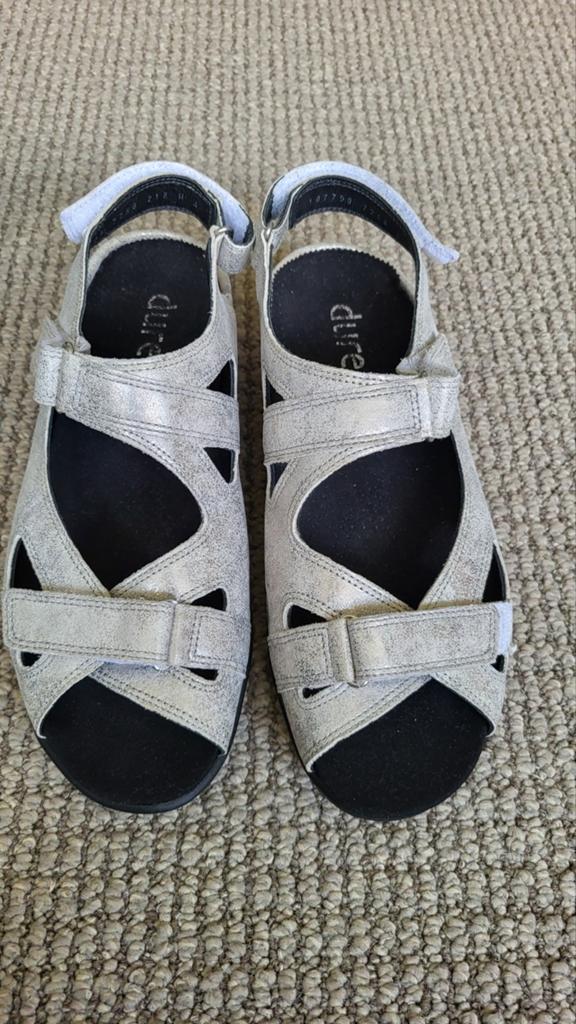Durea Sandalen Maat 37 Zilverkleurig, Kleding | Dames, Schoenen, Zo goed als nieuw, Sandalen of Muiltjes, Overige kleuren, Ophalen of Verzenden