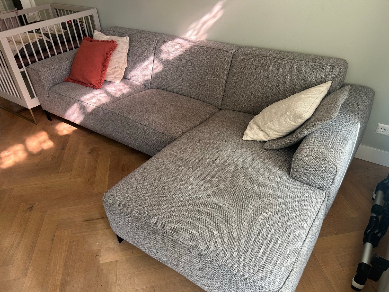 Moderne grijze hoekbank, Ophalen, 250 tot 300 cm, Gebruikt, 125 tot 150 cm