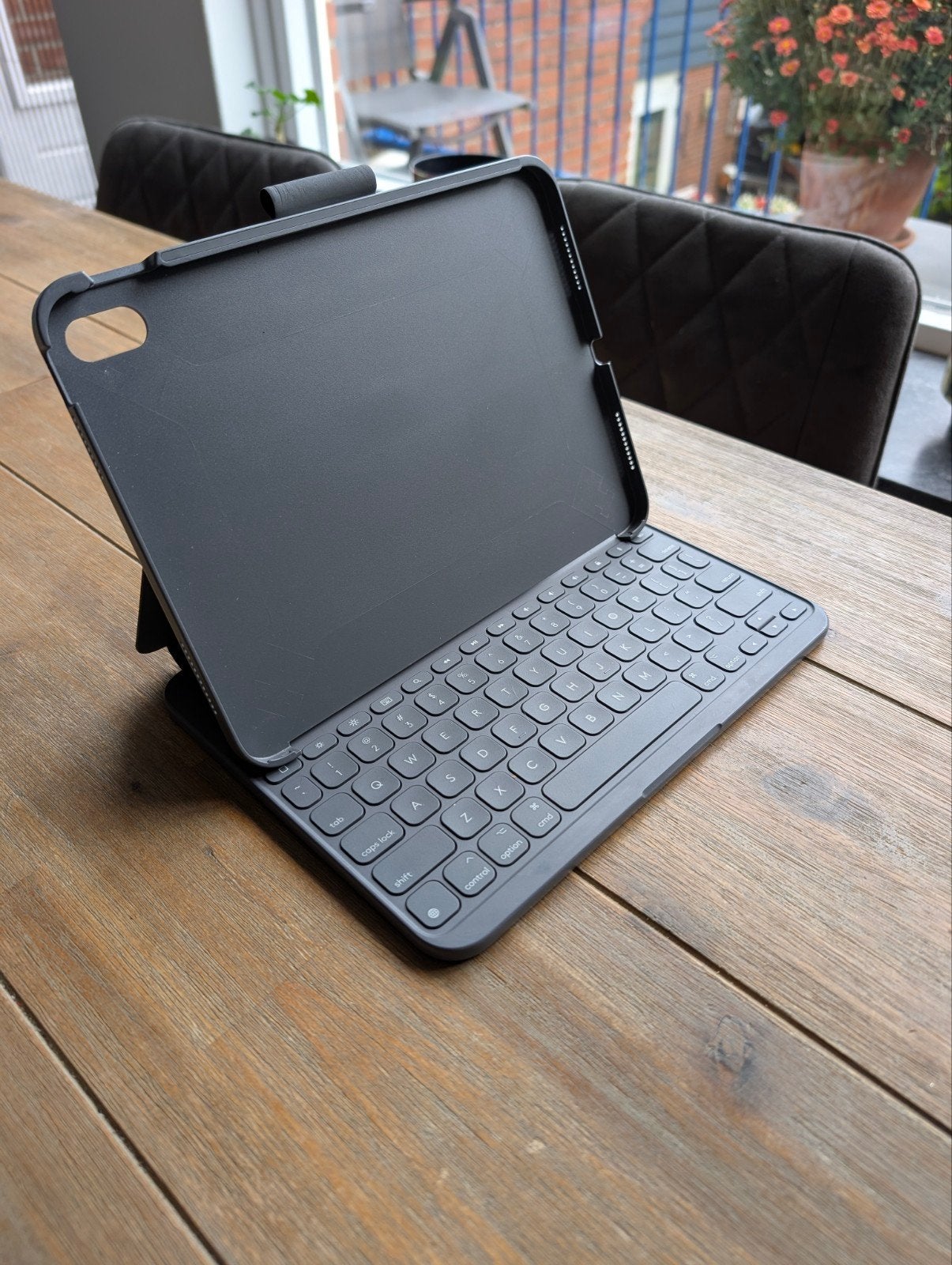 Logitech Slim Folio toetsenbordhoes voor iPad 10.9" 10th gen, Ophalen of Verzenden, Gebruikt, Overige typen, Logitech