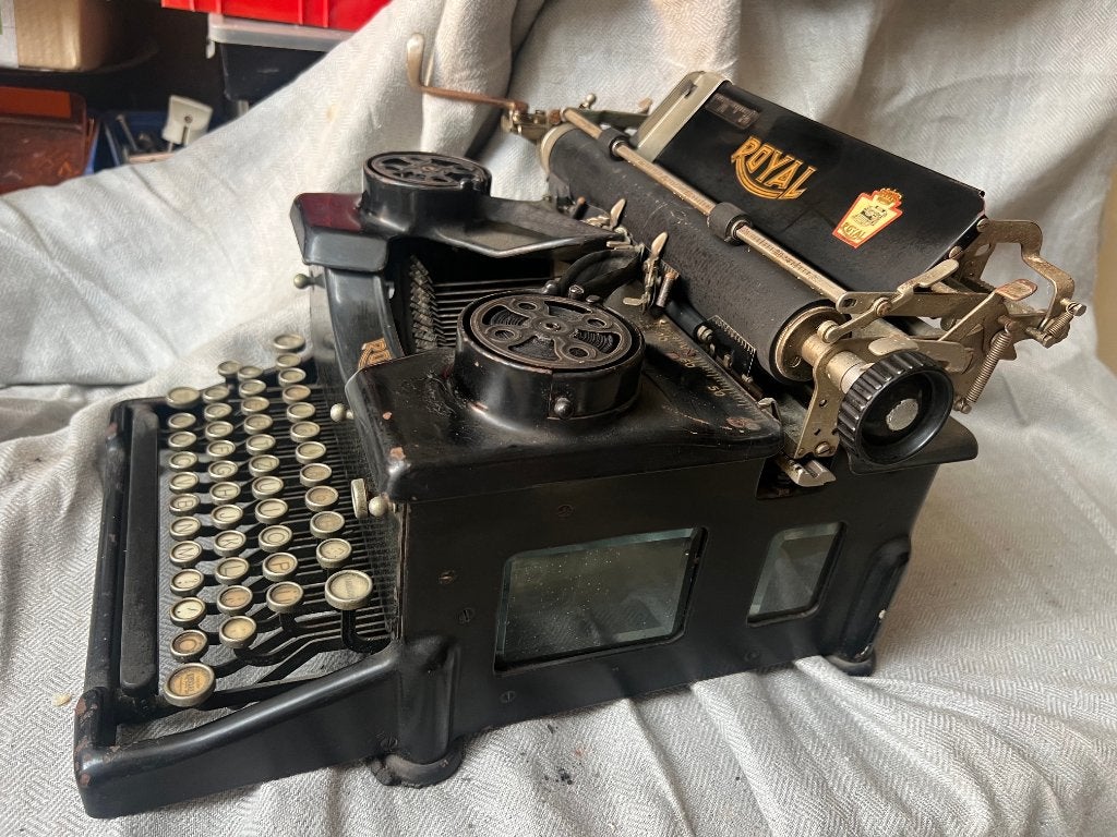 Royal type 10 Typemachine (ca. 1915), Ophalen, Gebruikt