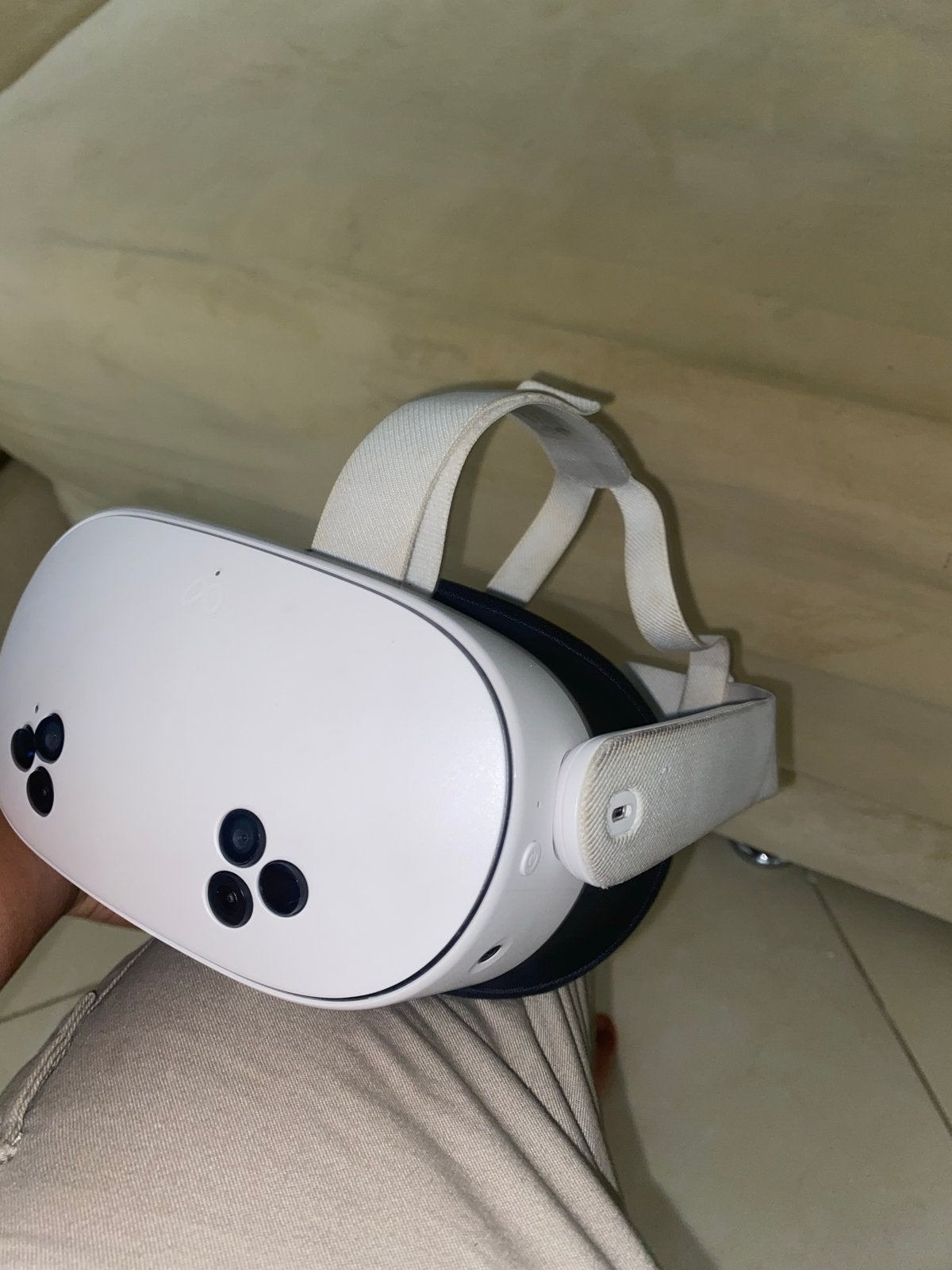 Oculus Quest 3s VR-headset met controllers, Spelcomputers en Games, Virtual Reality, Ophalen, Zo goed als nieuw, VR-bril, Overige platformen