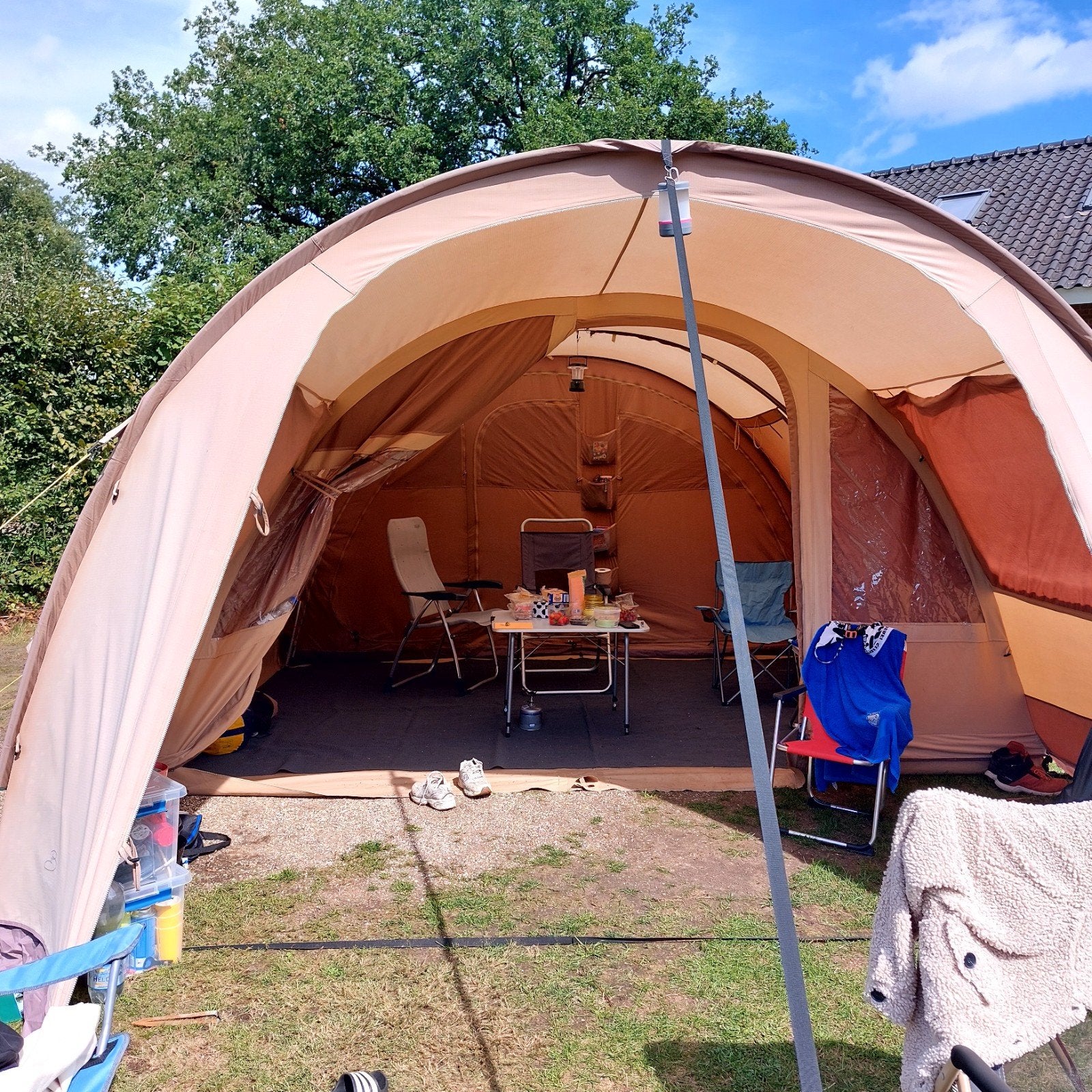Ruime tunneltent voor 6 personen - Ideaal voor families, Caravans en Kamperen, Tenten, Ophalen, Gebruikt, Tot en met 6