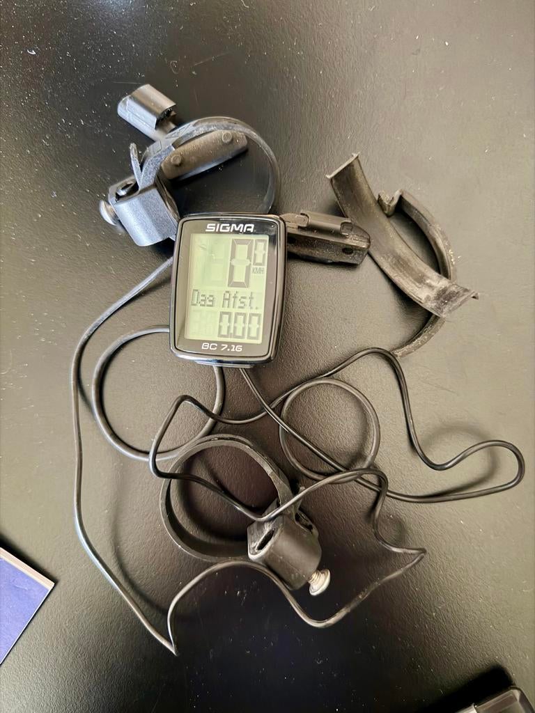 Sigma fietscomputer BC 7.16 - Bedraad, Fietsen en Brommers, Ophalen of Verzenden, Snelheidssensor, Gebruikt