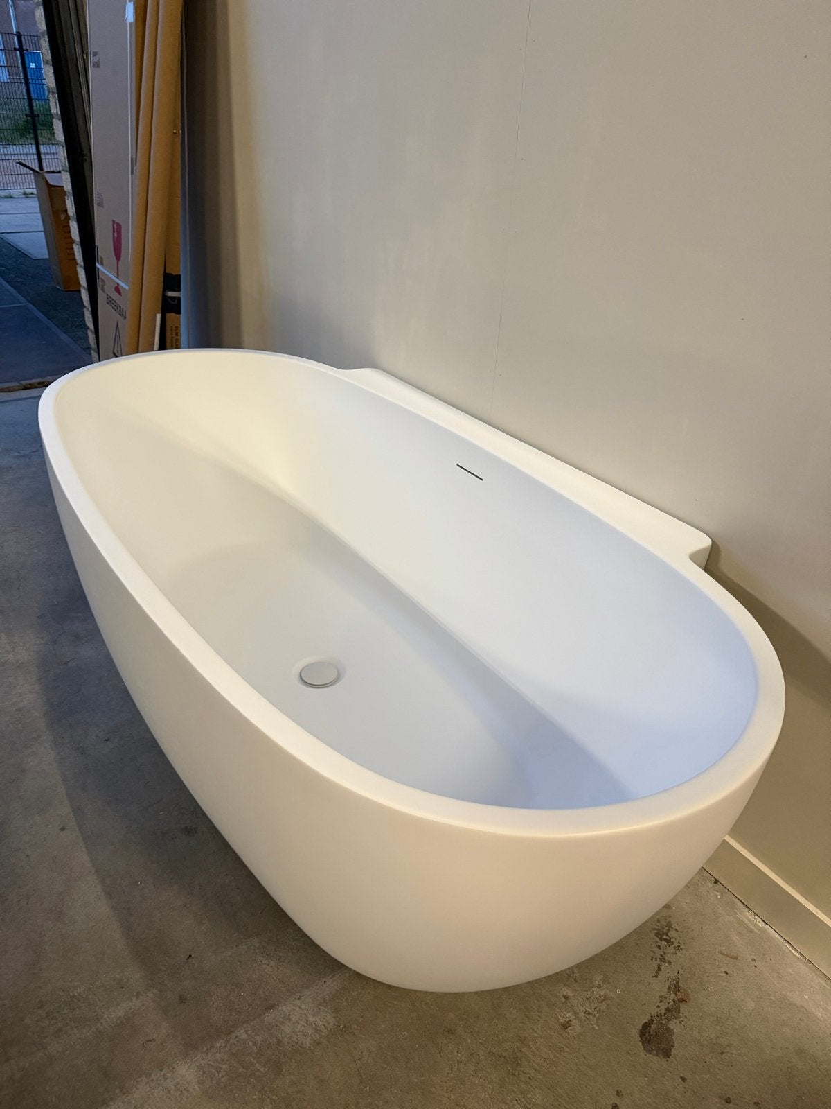 Half vrijstaand ligbad mat wit 165x80x58 cm - Nieuw, Ophalen of Verzenden, Nieuw, Bad
