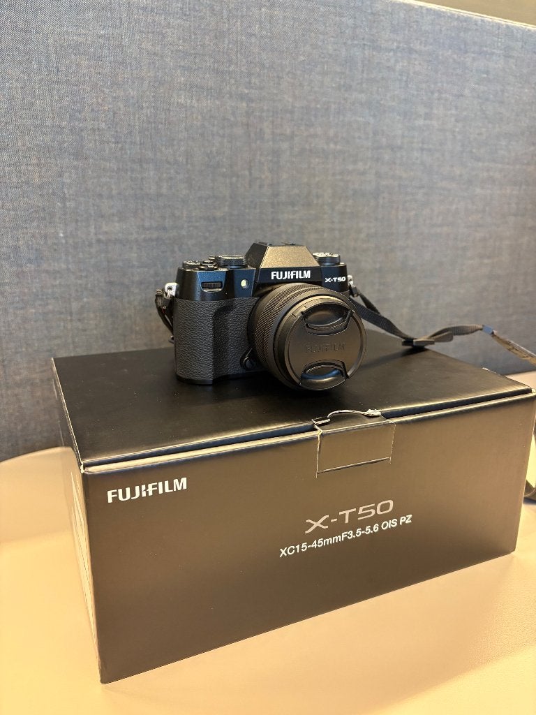 Fujifilm X-T50 met XC15-45mm lens, Ophalen, Zo goed als nieuw, Fujifilm, Systeemcamera
