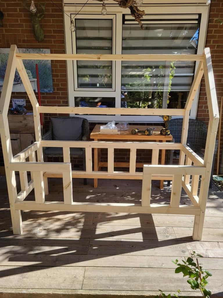 Peuter huisjes bed, Ophalen, Nieuw