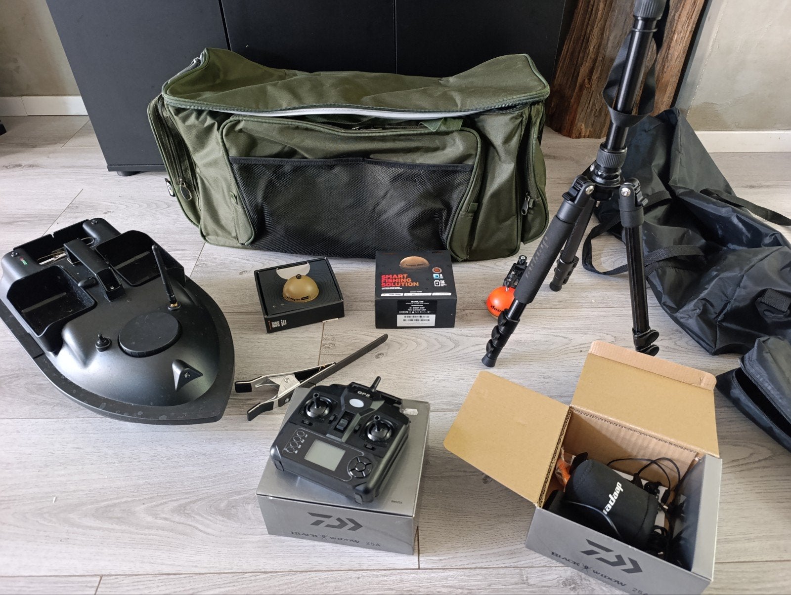 Complete gps voerboot set !! Incl deeper chirp+2, Ophalen, Zo goed als nieuw, Complete set