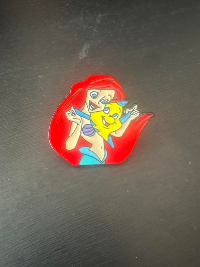 Disney Pin De Kleine Zeemeermin Ariel en Botje, Verzamelen, Ophalen of Verzenden, Pocahontas of Kl. Zeemeermin, Zo goed als nieuw