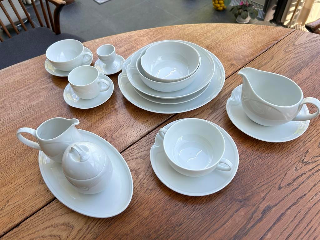 Zeer compleet Kaiser porselein servies, Ophalen