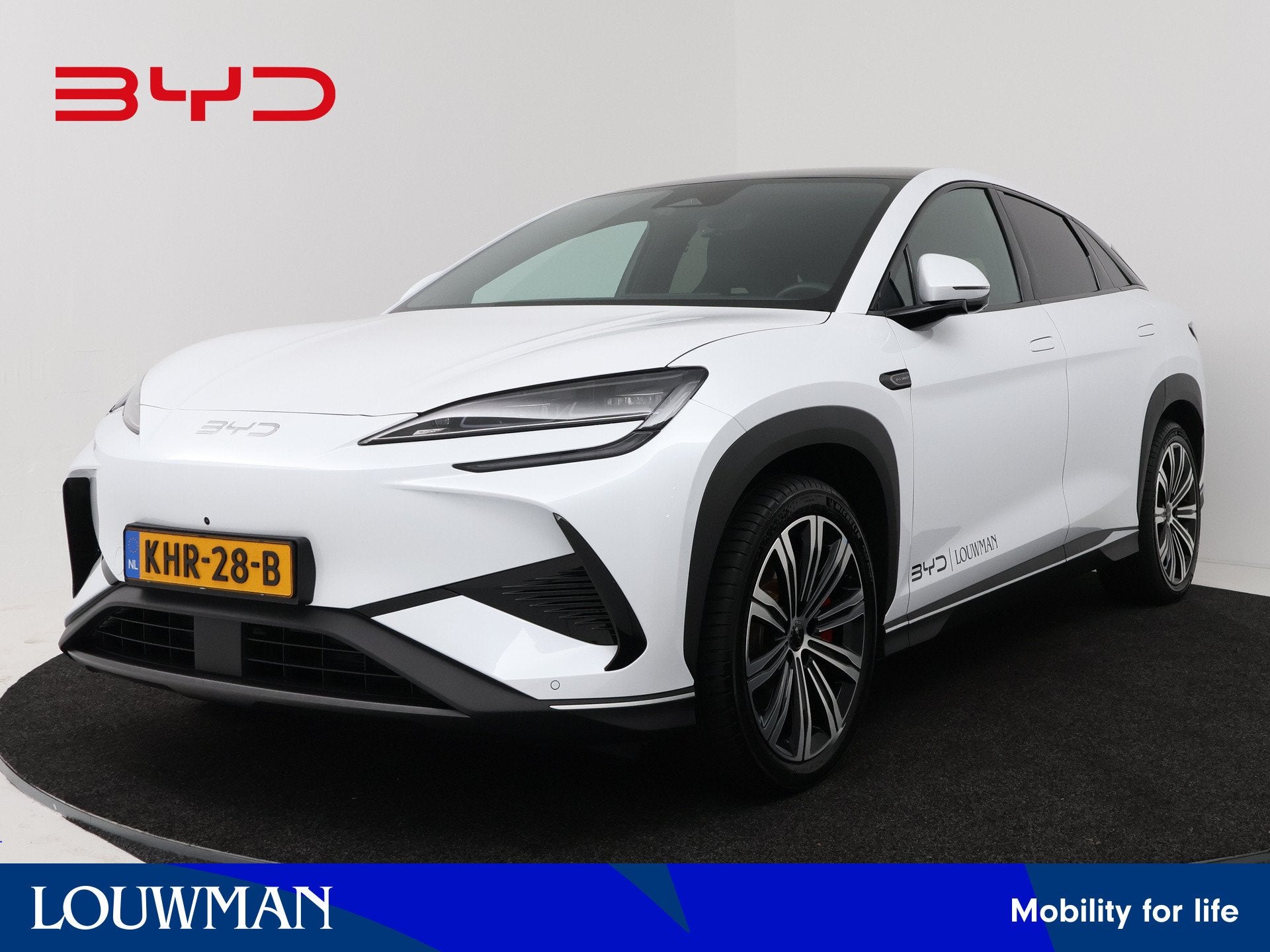 BYD SEALION 7 Design AWD 82.5 kWh | Trekhaak afneembaar, Auto's, BYD, Automaat, 12 maanden, Zwart, 82 kWh