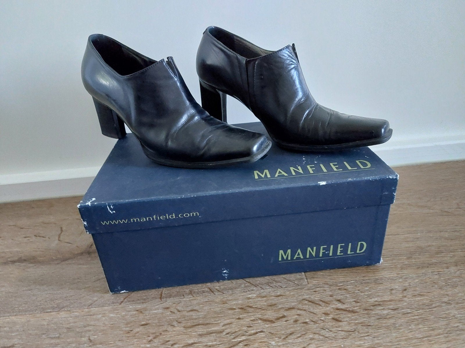 Manfield zwart leren pumps maat 36, Zwart, Ophalen of Verzenden, Manfield, Gedragen