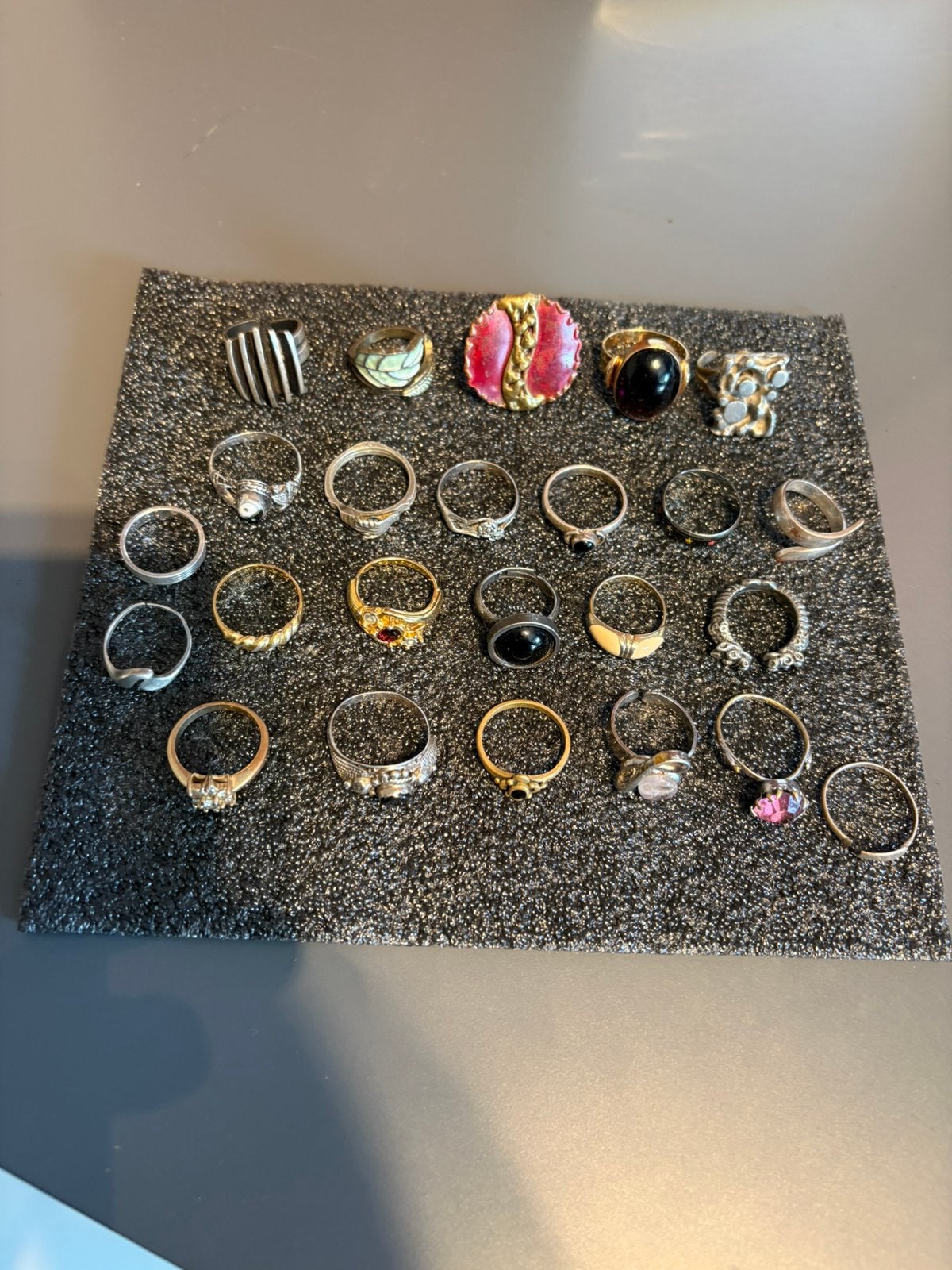 Partij van ca. 24 diverse ringen stenen ,bijzondere modellen, Sieraden, Tassen en Uiterlijk, Verzenden, Gebruikt, Zilver, Dame