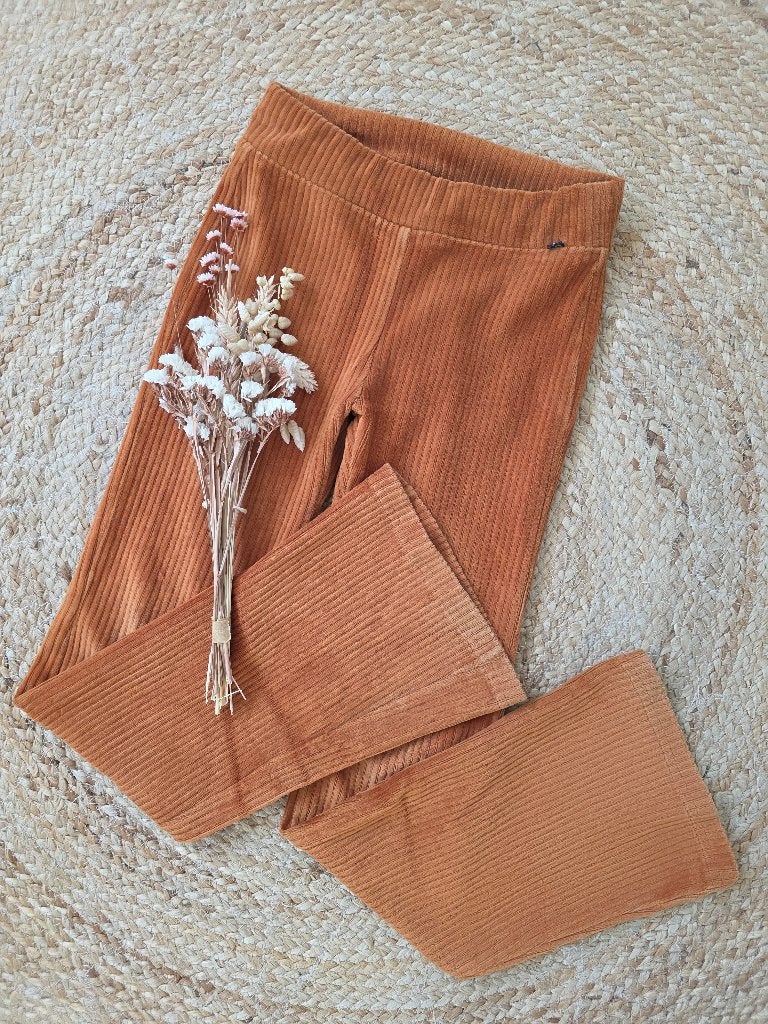 Bruine flaire broek maat 134, Ophalen of Verzenden, Gebruikt, Meisje, Broek