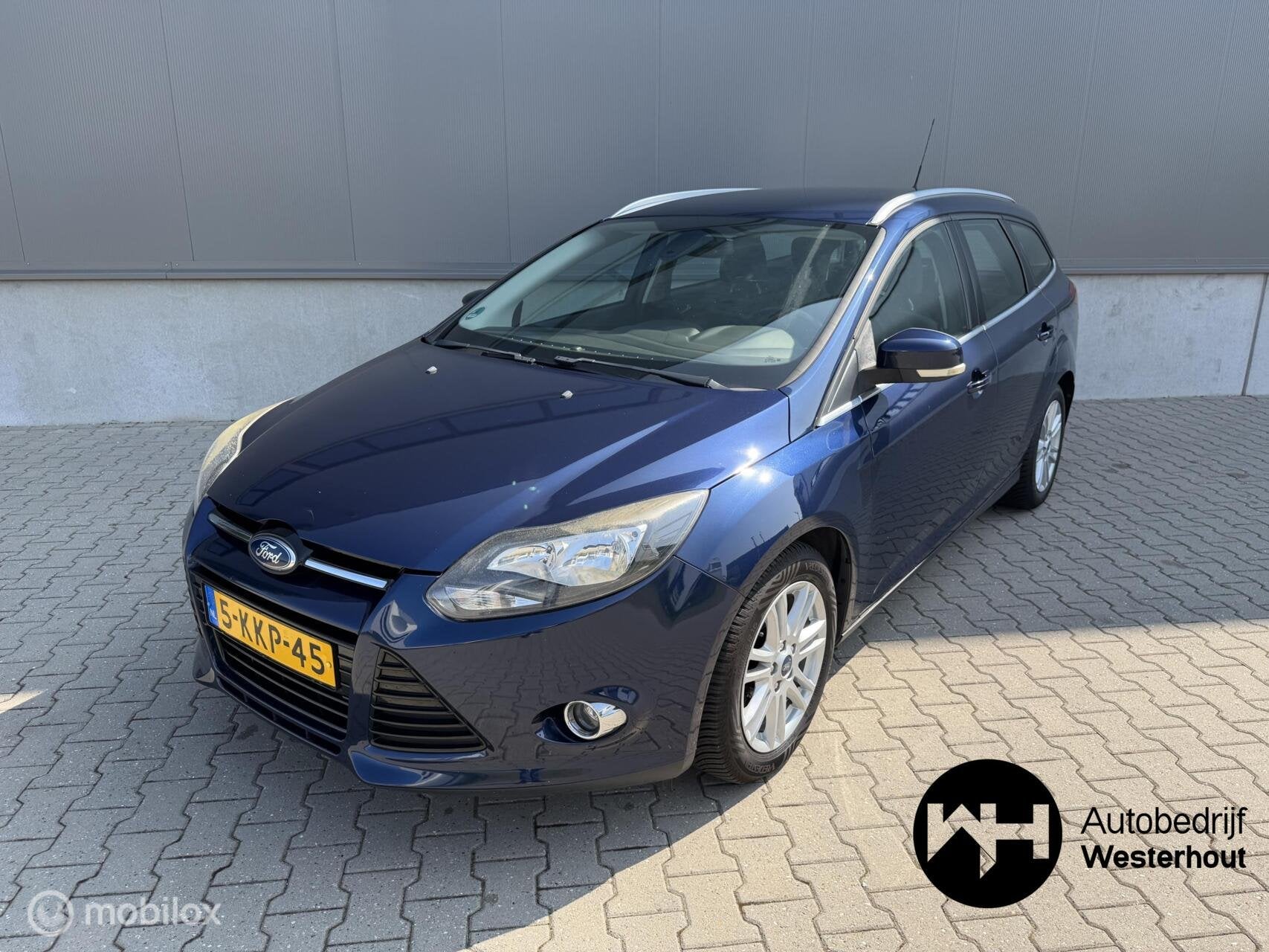 Ford Focus Wagon 1.0 EcoBoost Titanium|TREKHAAK|CRUISECONTRO, Auto's, Euro 5, 101 pk, Gebruikt, Blauw