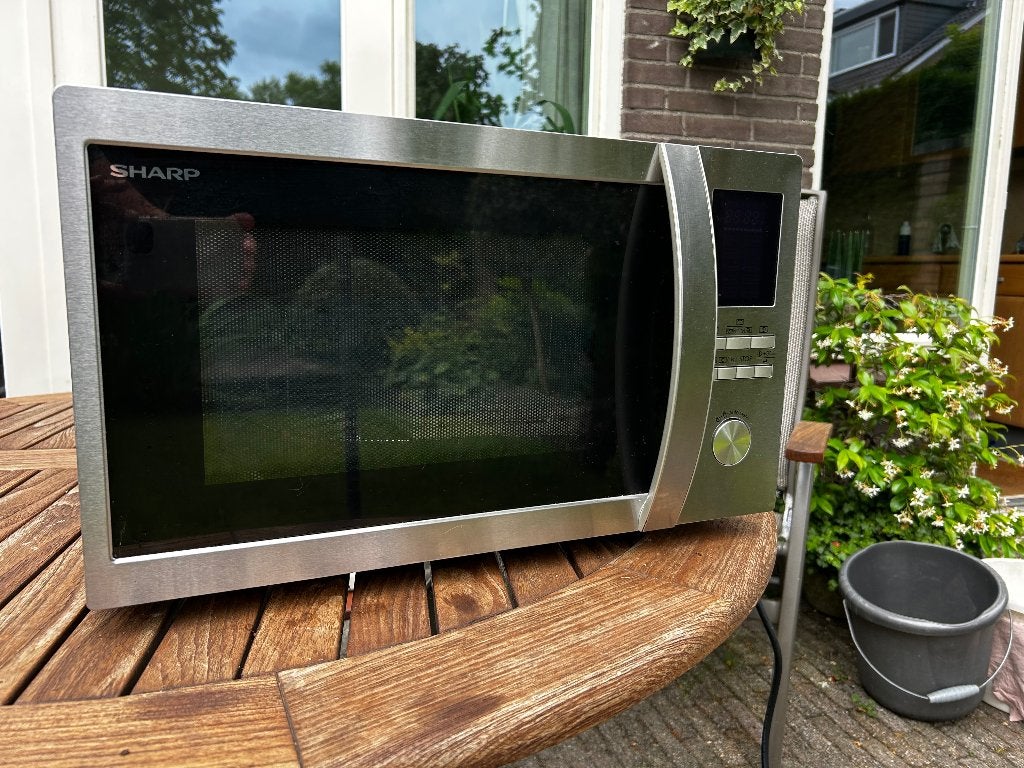 Sharp combimagnetron (R-922STWE), Ophalen, 50 tot 100 cm, Zo goed als nieuw, Minder dan 100 cm