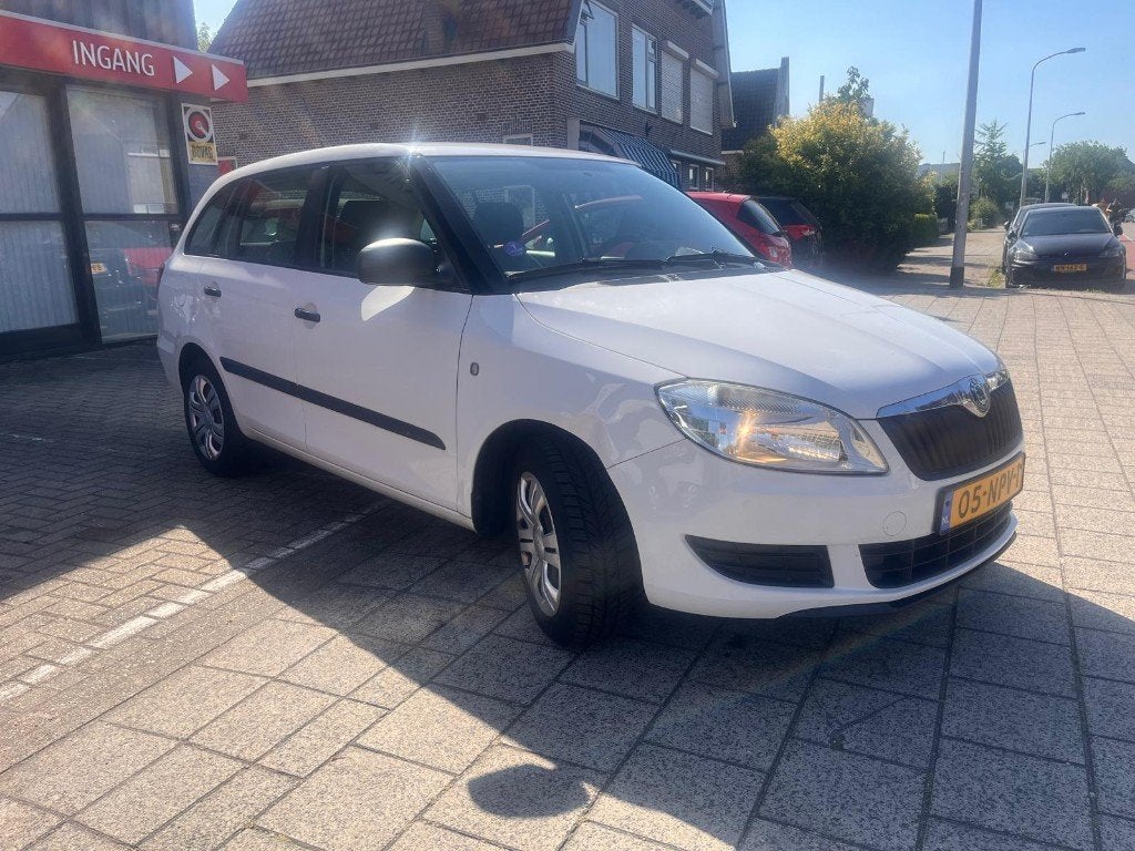 Skoda Fabia 1.2 TSI 63KW Combi 2010 Wit, Auto's, Skoda, Particulier, Fabia, ABS, Airbags, Airconditioning, Electronic Stability Program (ESP)