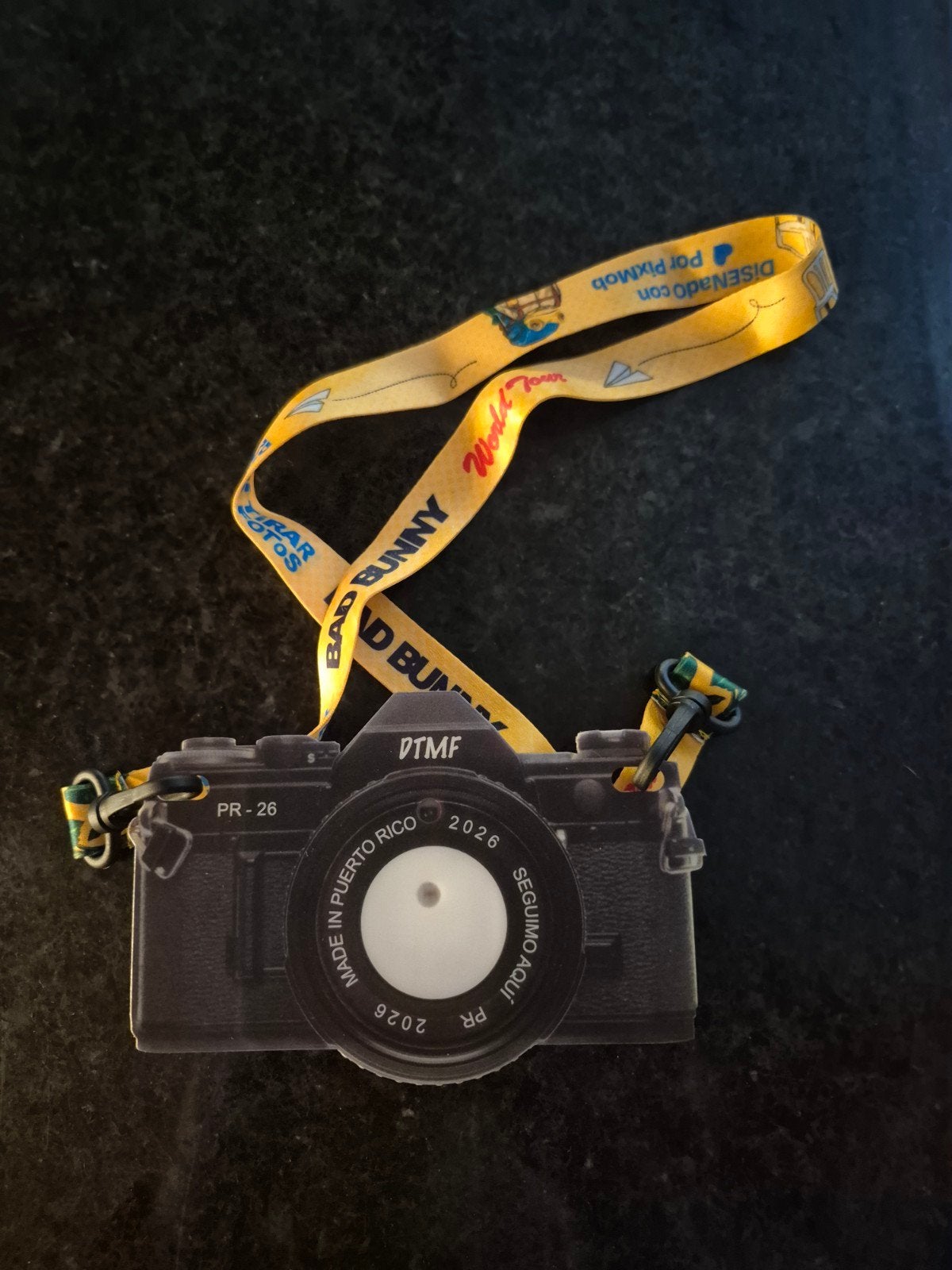 Bad Bunny World Tour Camera, Eén persoon, Juni