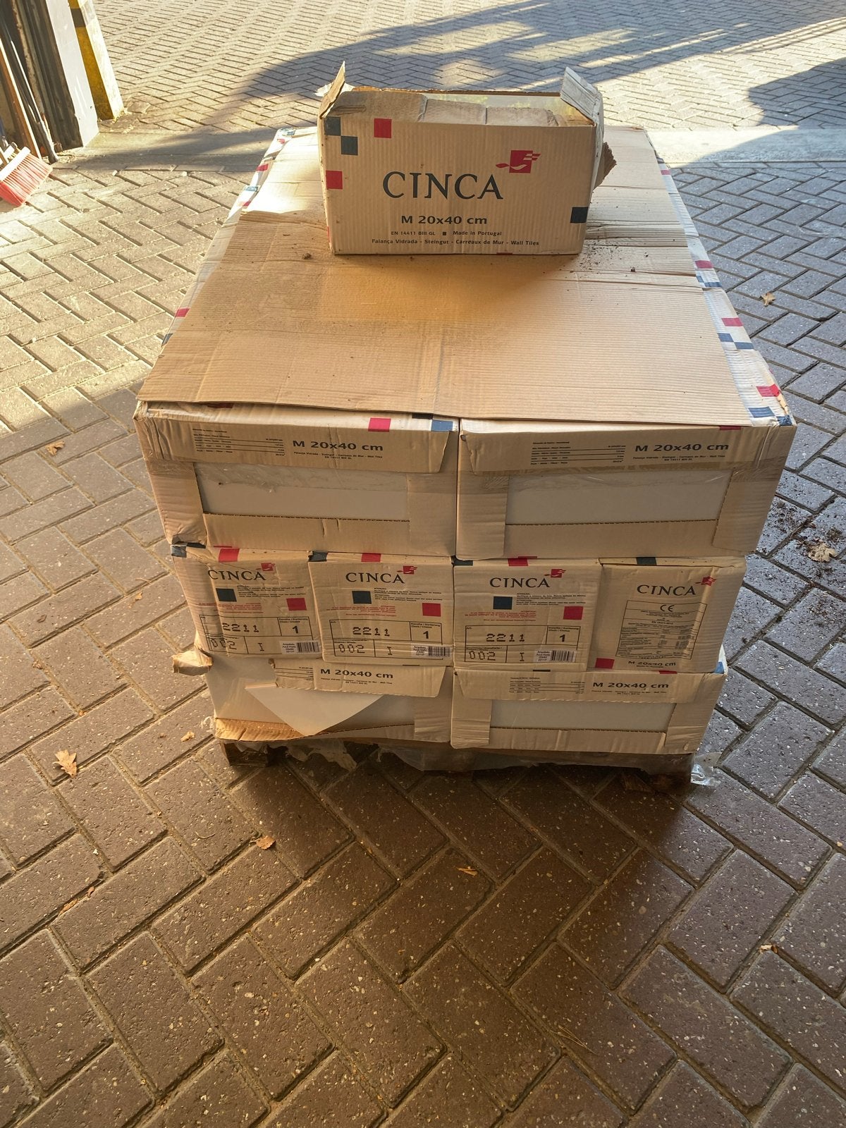 Cinca wandtegel 20x40 wit/azul glans - 1 doos (2m²), Ophalen, Nieuw, 20 tot 40 cm, Minder dan 5 m²