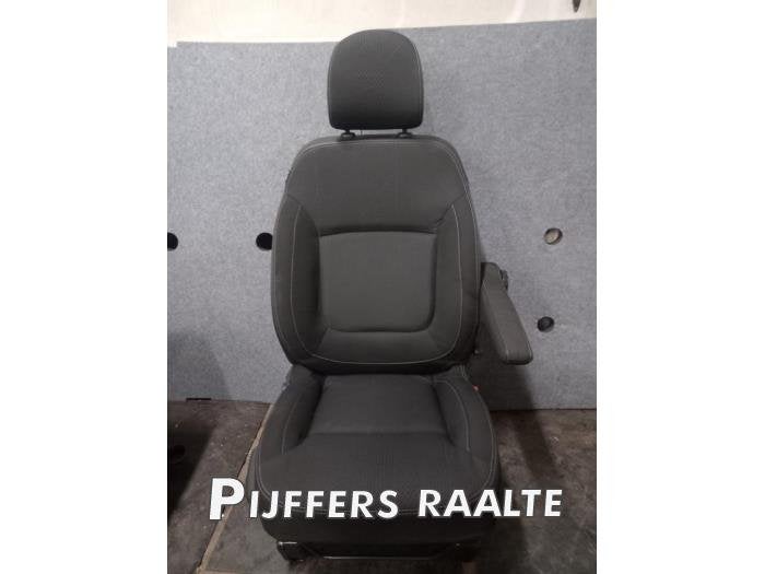 Stoel rechts van een Renault Trafic, Gebruikt, -, Renault, -