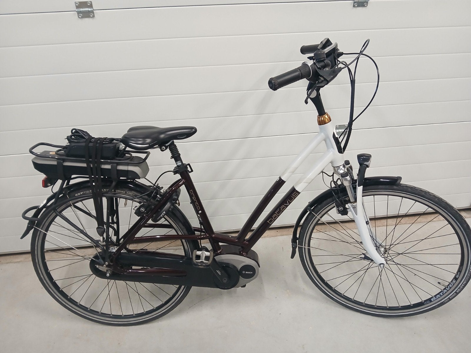 Batavus Trento met Bosch middenmotor, Ophalen, Batavus, Zo goed als nieuw, 47 tot 51 cm