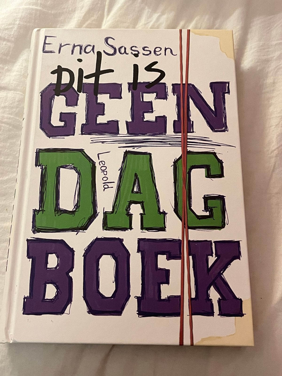 Dit is geen dagboek - Erna Sassen (Leopold), Ophalen of Verzenden, Zo goed als nieuw, Nederland