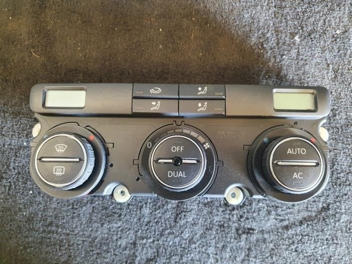 Kachel Bedieningspaneel van een Volkswagen Golf, Gebruikt, -, Volkswagen, -