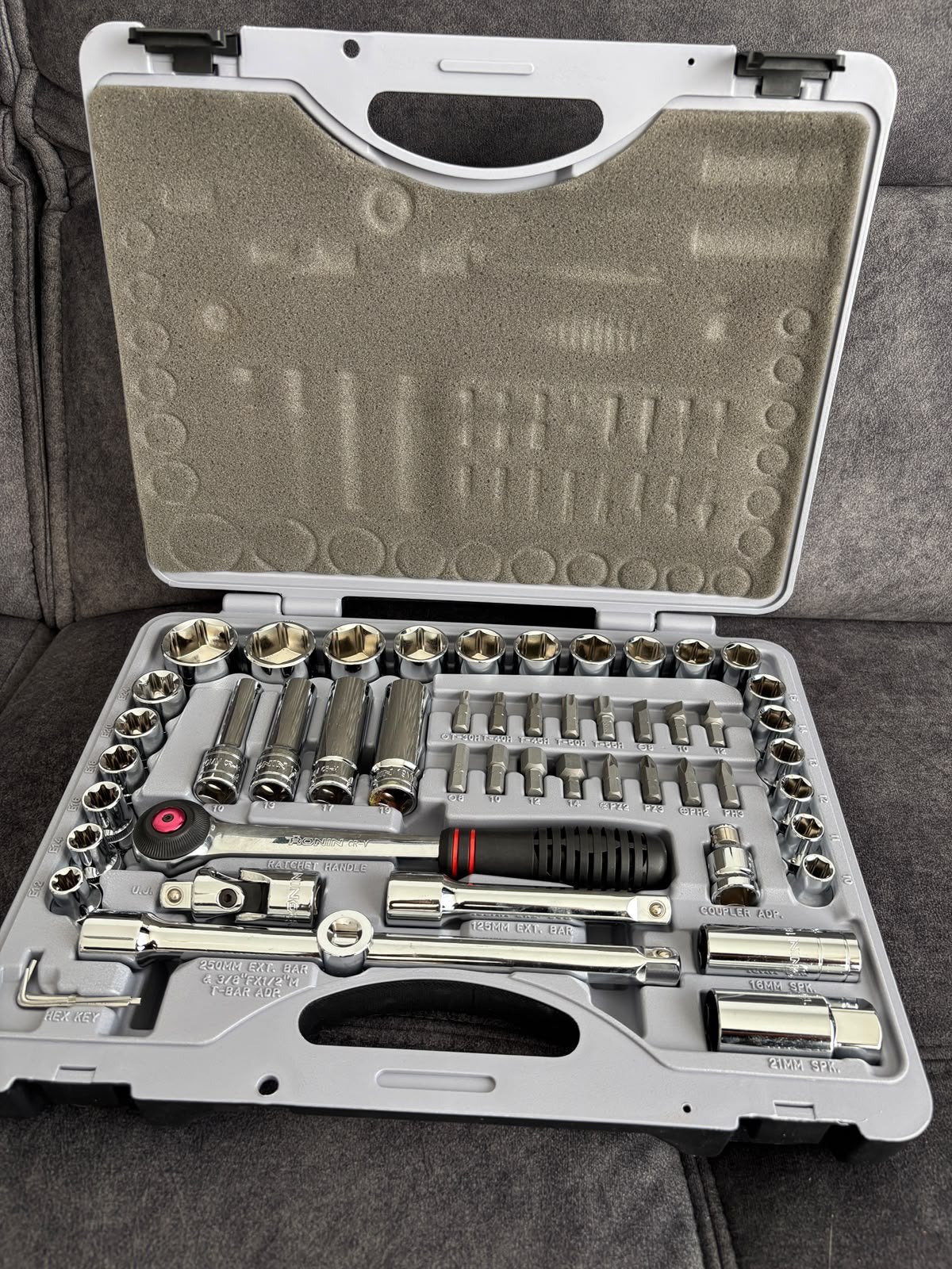 Ronin Tools doppenset 53 stuks dopsleutelset Niew in doos, Auto diversen, Ophalen, Nieuw