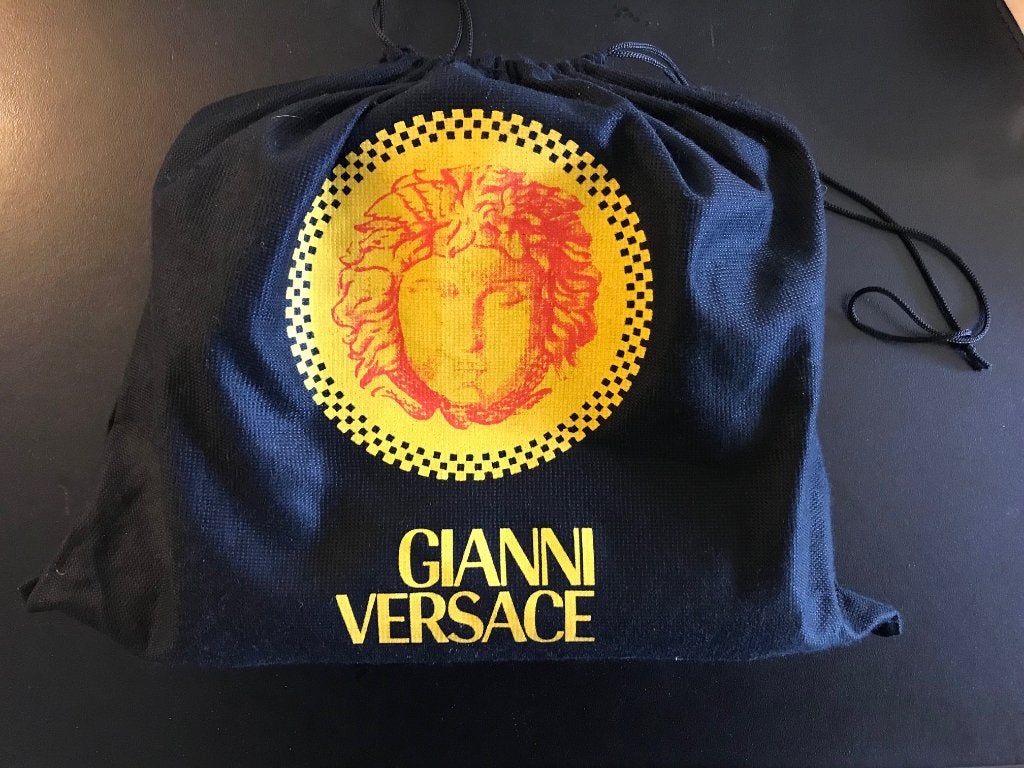 Originele Gianni Versace schoudertas donkerblauw, Sieraden, Tassen en Uiterlijk, Tassen | Damestassen, Ophalen of Verzenden, Nieuw