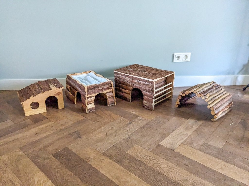 Diverse hokjes voor cavia's, Ophalen, Gebruikt, Overige typen