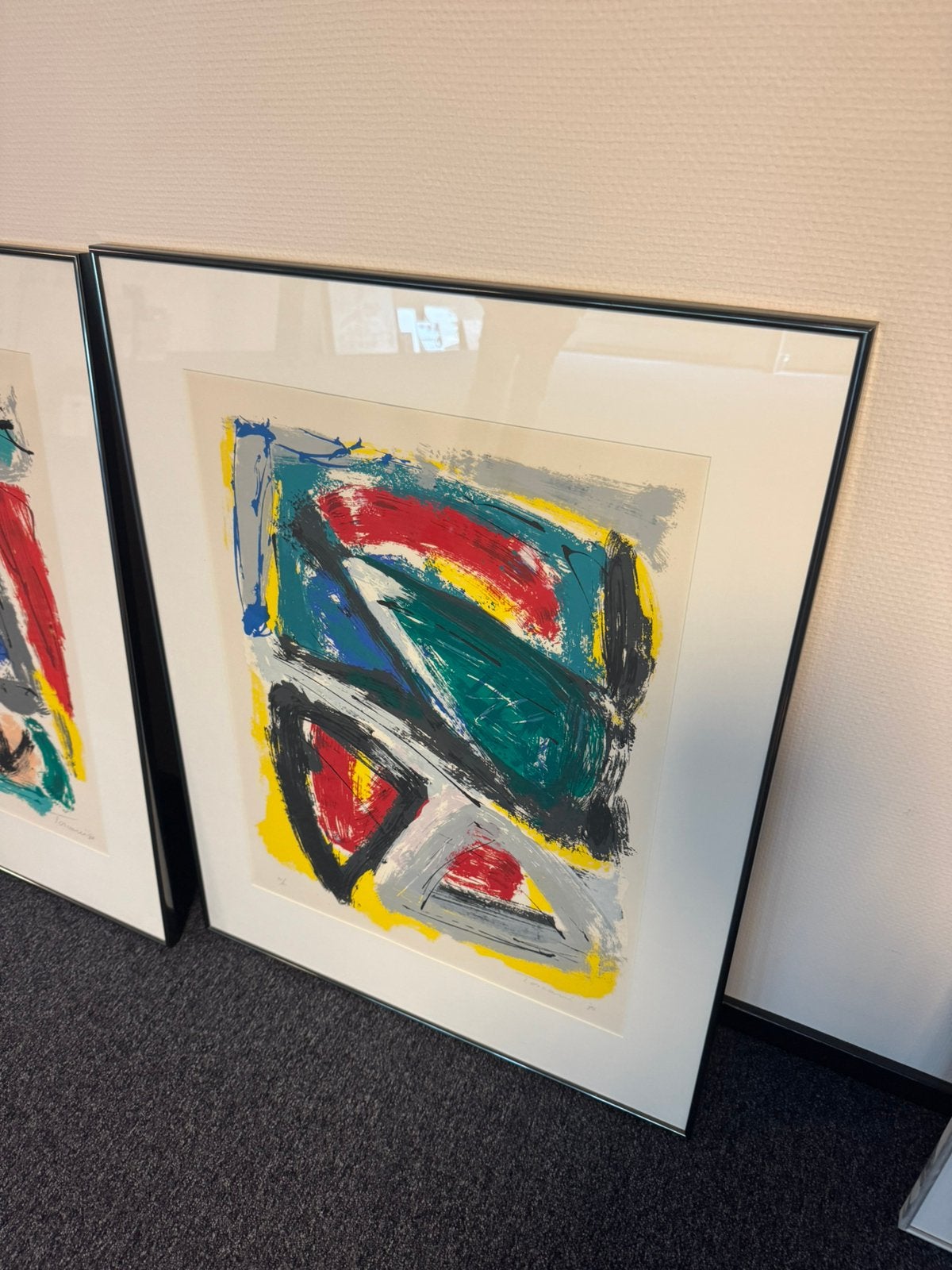Set van 2 gesigneerde zeefdrukken van Bep Toscani, Ophalen