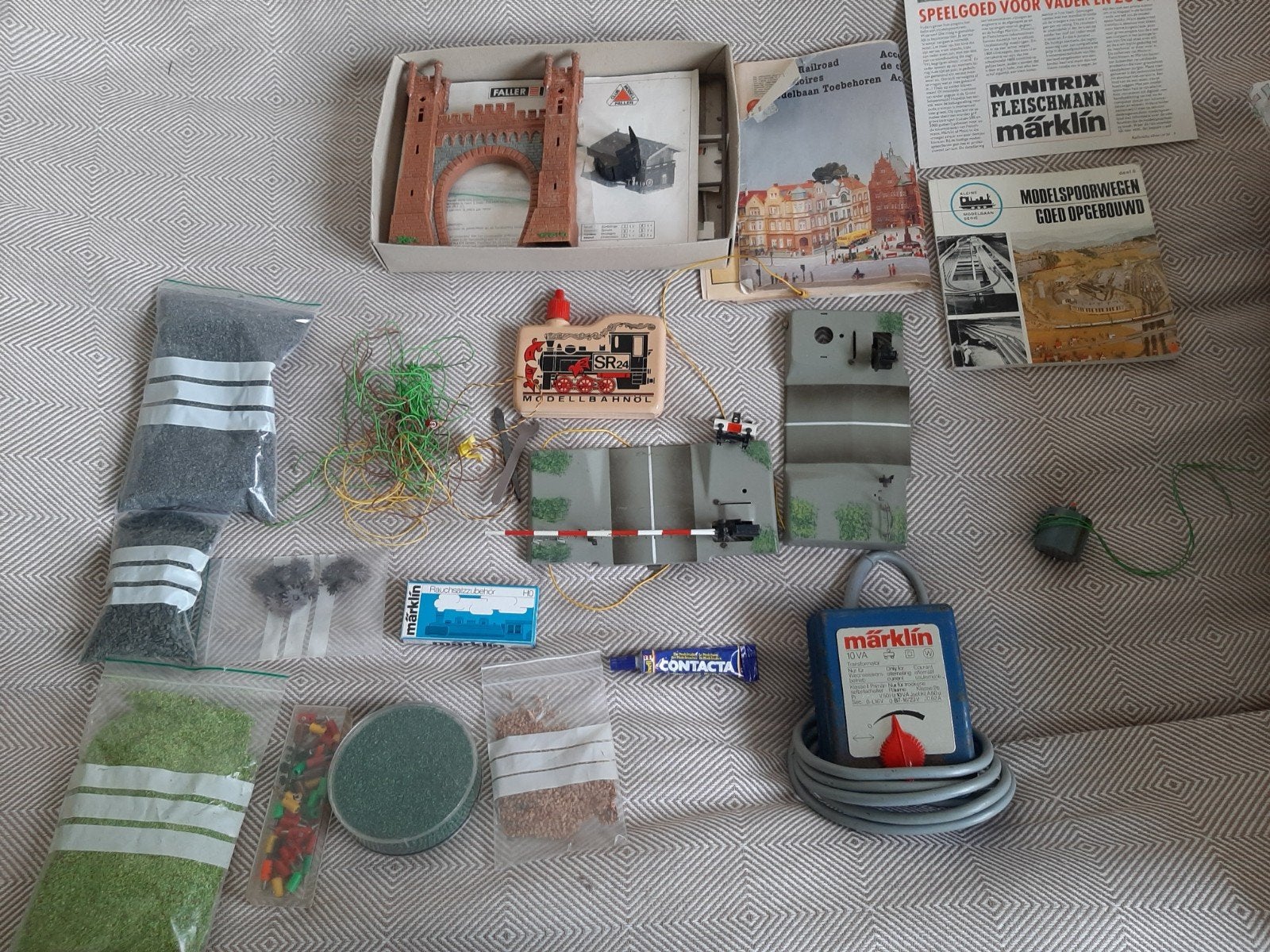 Märklin spoorbomen-transformator enz, Ophalen of Verzenden, Analoog, Märklin, Transformator of Voeding
