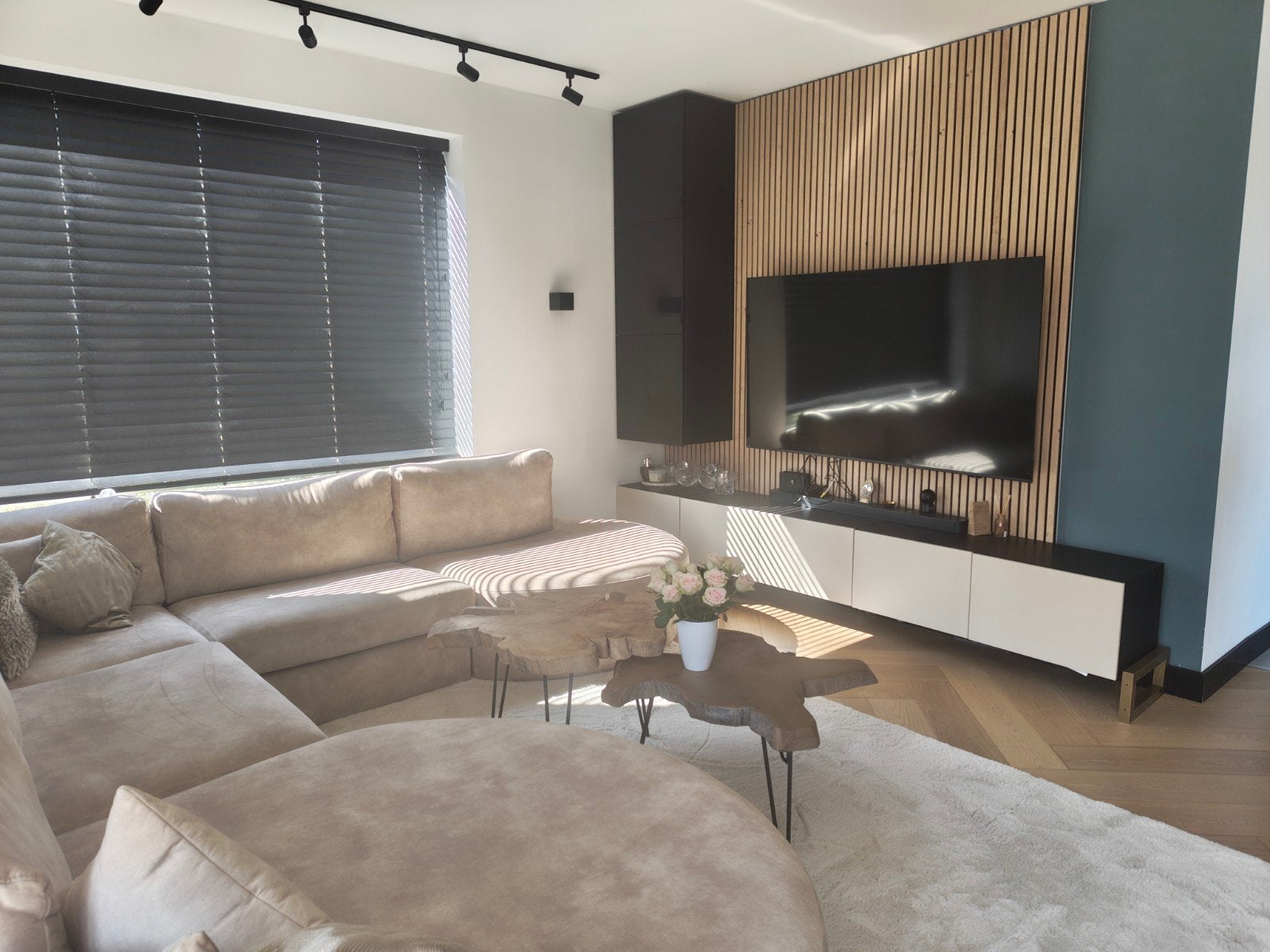 Besta TV meubel 300cm, in te korten naar 240cm, Huis en Inrichting, Kasten | Televisiemeubels, Ophalen, Overige materialen, Gebruikt