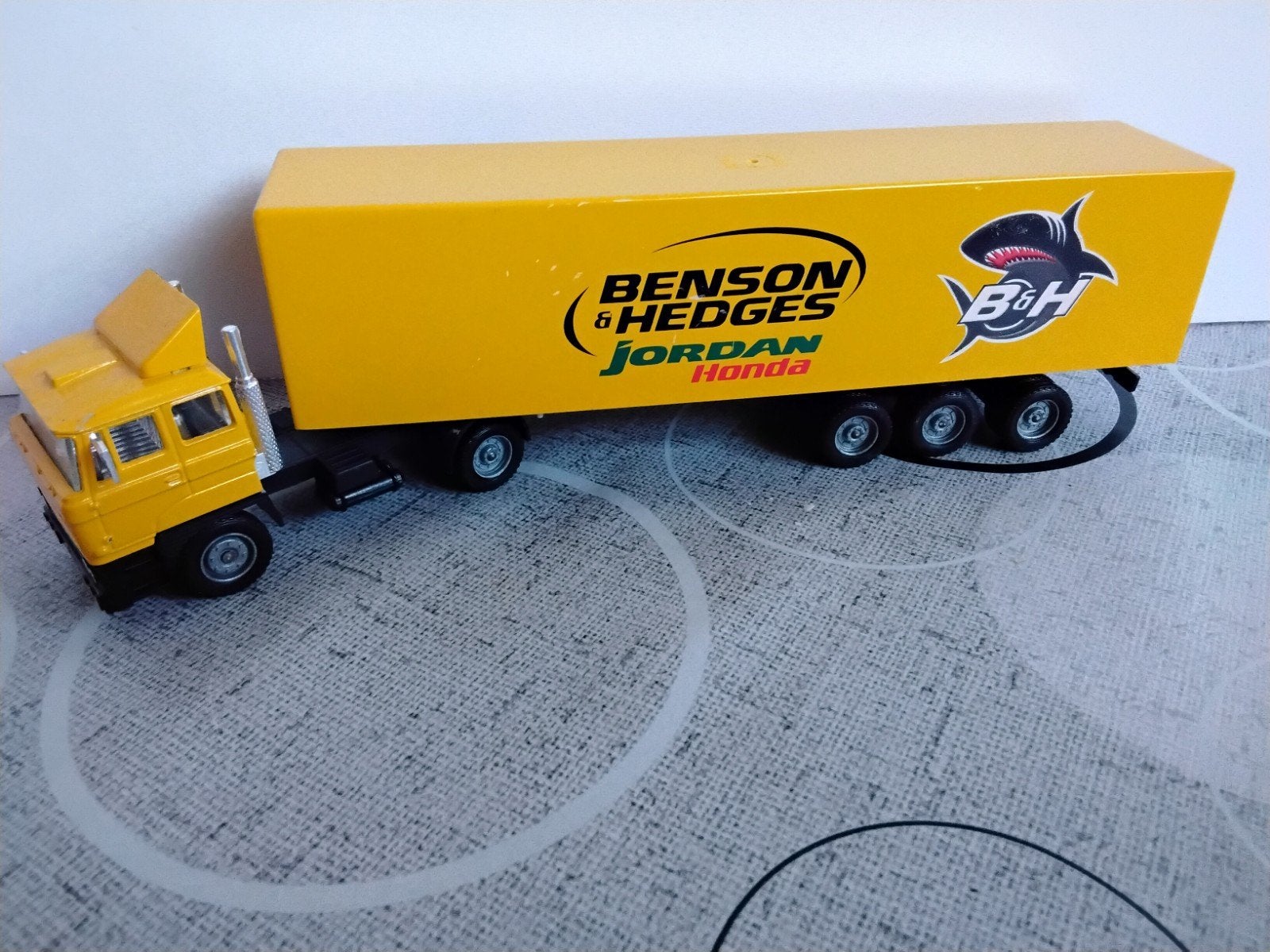 Solido Daf vrachtwagen met Benson & Hedges Jordan Honda, Ophalen of Verzenden, Auto, Overige merken