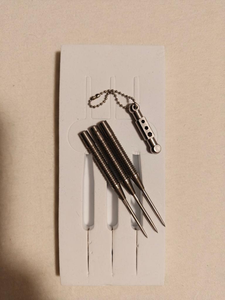 Diverse setjes darts te koop (geen ruil), Ophalen of Verzenden, Zo goed als nieuw, Pijlen
