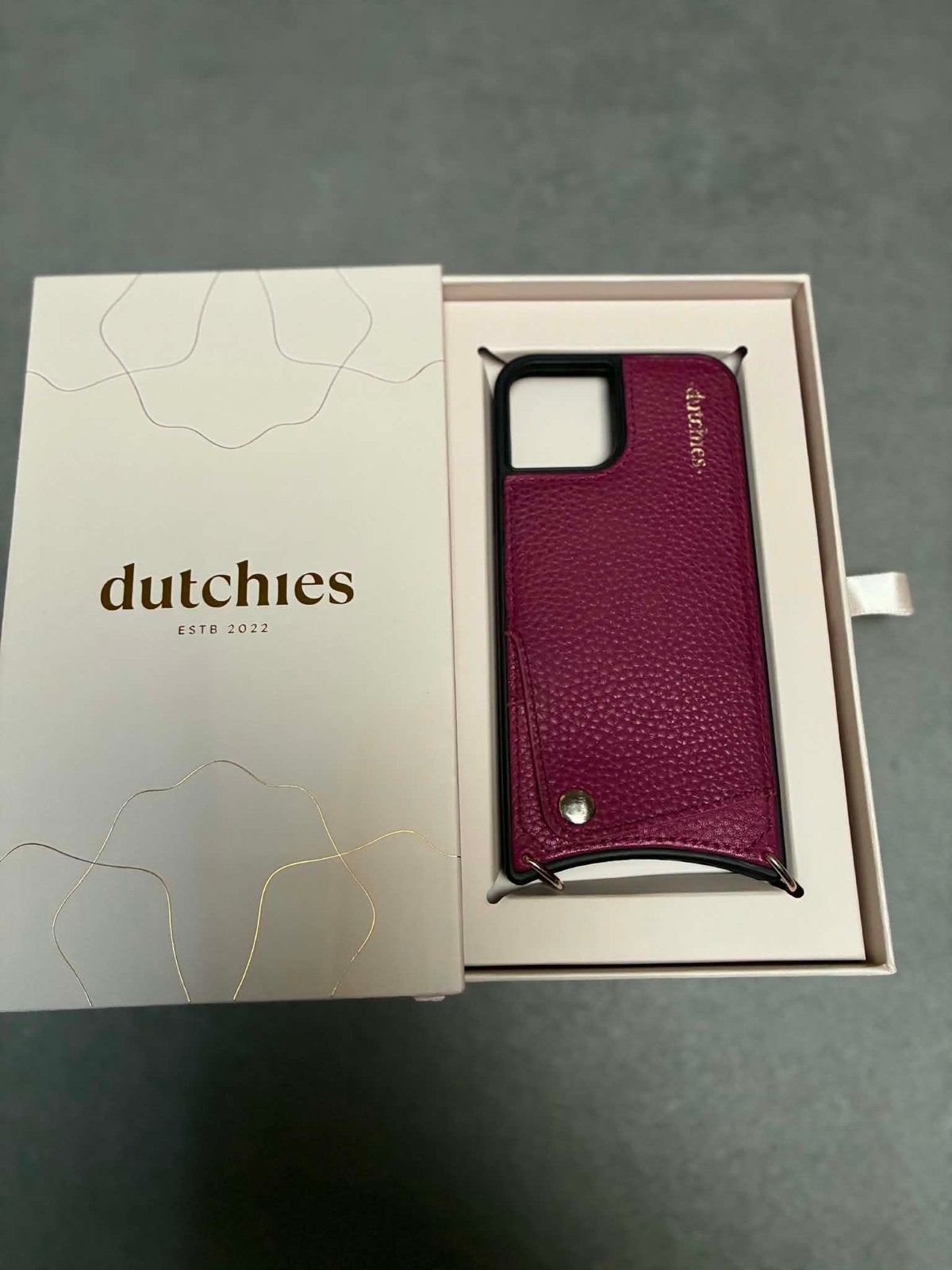Leren iphone hoesje met bijpassend koord, Ophalen of Verzenden, Zo goed als nieuw