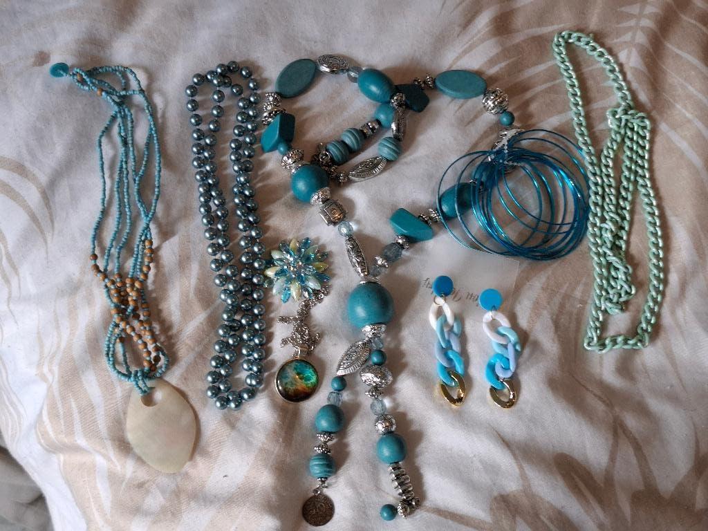 Kleine PARTIJ sieraden 3,50 euro, Ophalen of Verzenden, Zo goed als nieuw, Overige kleuren, Overige materialen