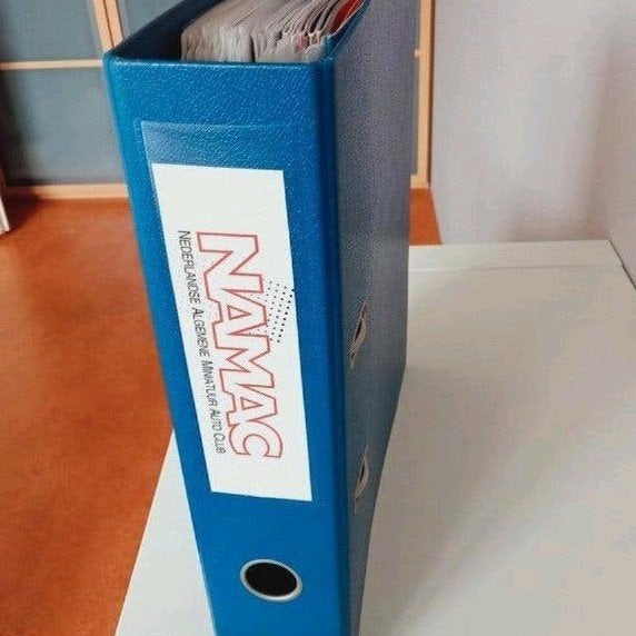 kalenders NAMAC,  miniatuur auto, speelgoedautotjes, Ophalen of Verzenden, Gebruikt