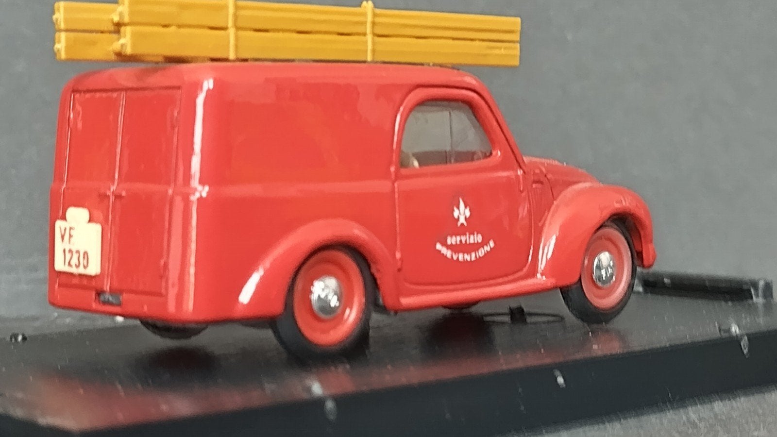 Fiat 500 Commerciale 1:43 Brumm Pol, Overige merken, Auto, Verzenden, .