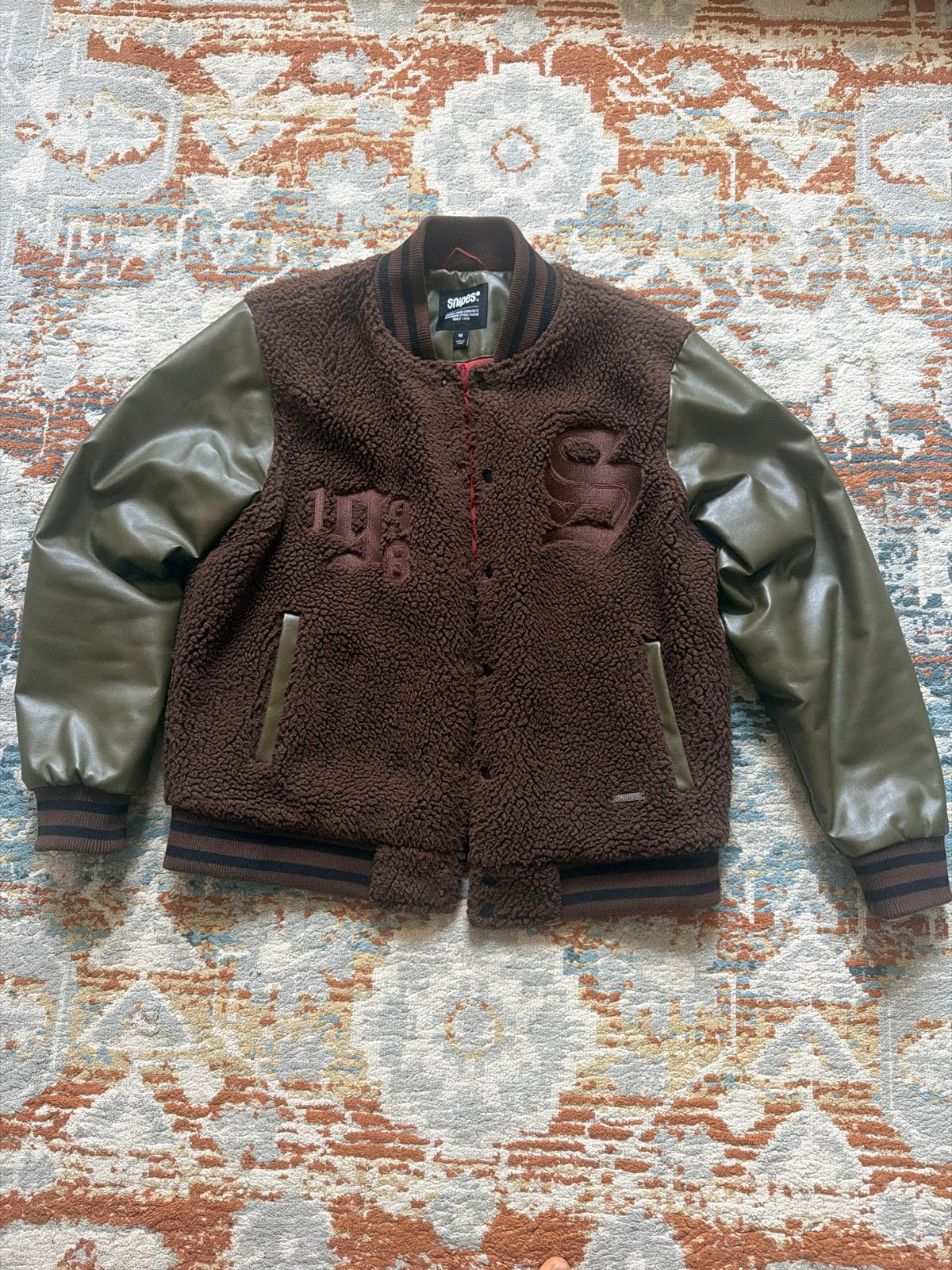 Snipes Varsity Jas Bruin/Groen - Maat M, Ophalen, Zo goed als nieuw, Maat 48/50 (M), Bruin