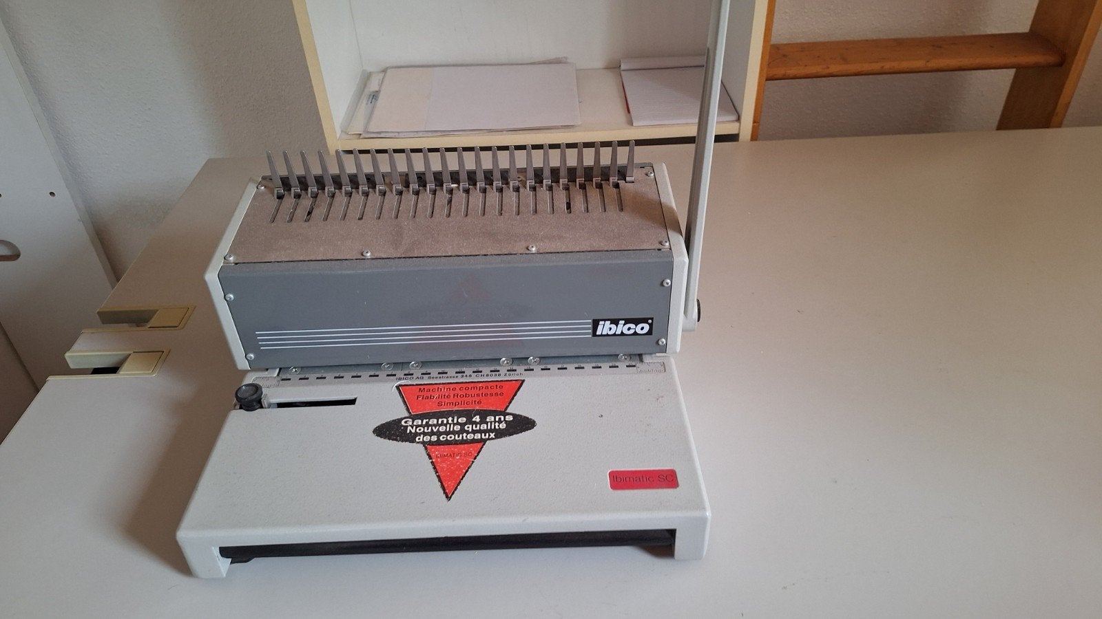 inbindmachine inclusief doos met ringbanden ed., Ophalen of Verzenden, Gebruikt
