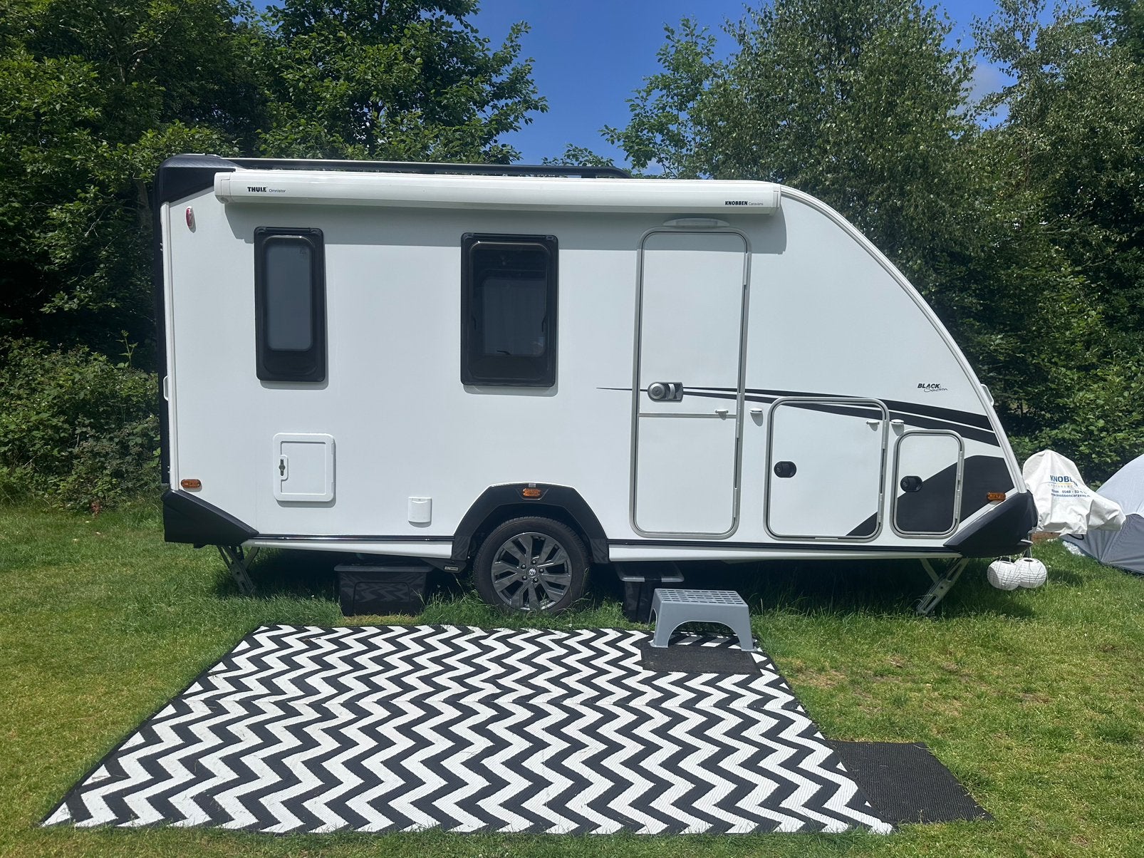Knaus Sport en Fun black edition, Rondzit, Dwarsbed, Particulier, Knaus